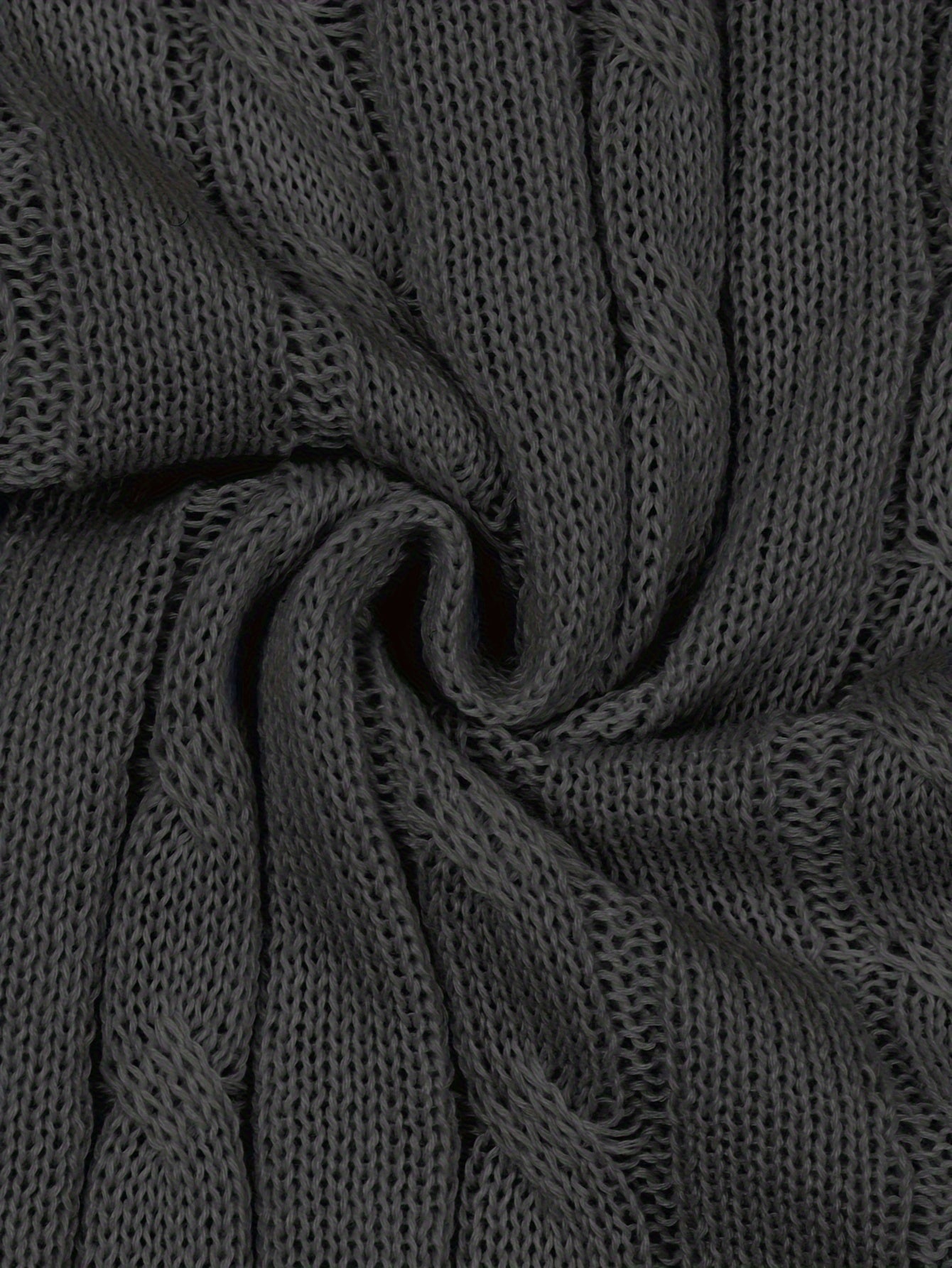 Pull court slim à motif torsadé