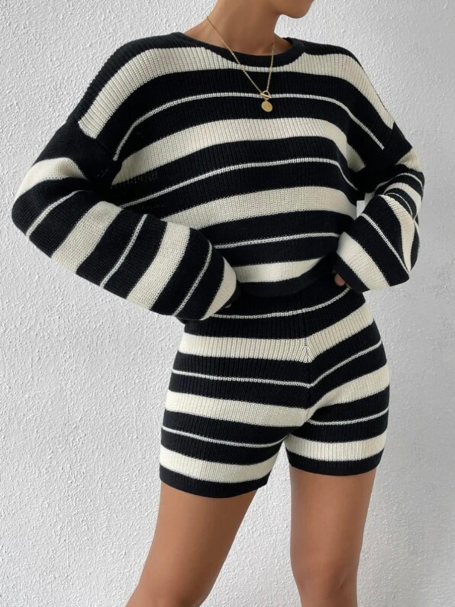 Pull et short rayés pour femme