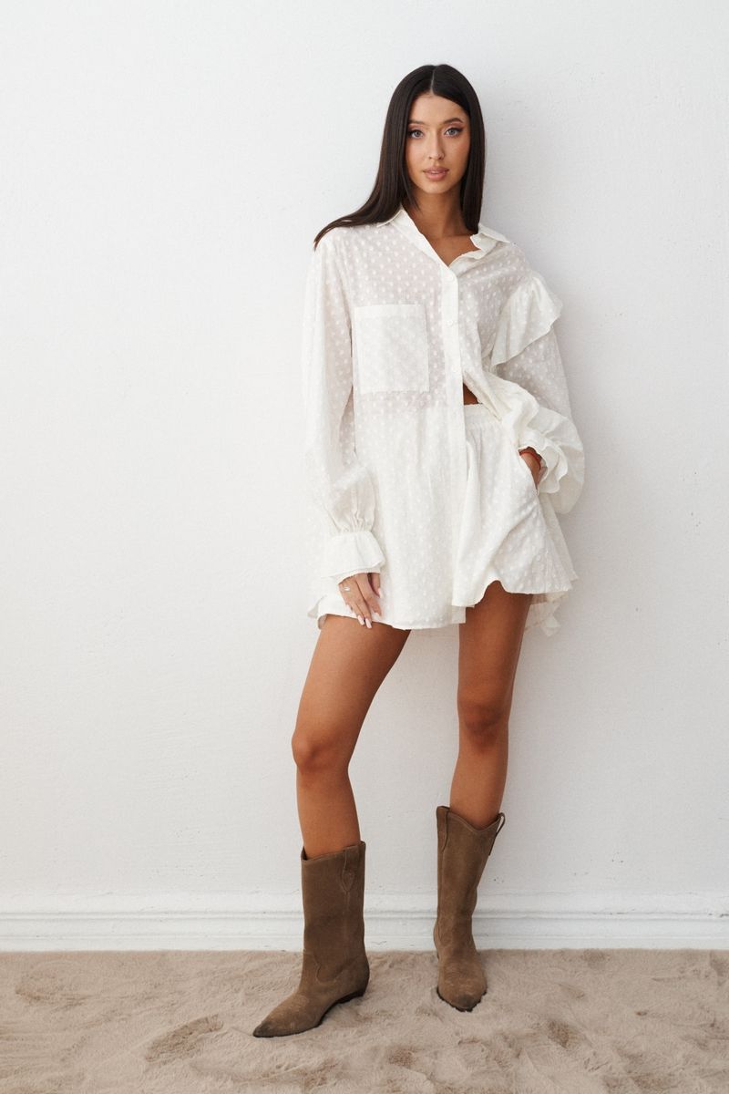 Chemise et short blancs en coton jacquard