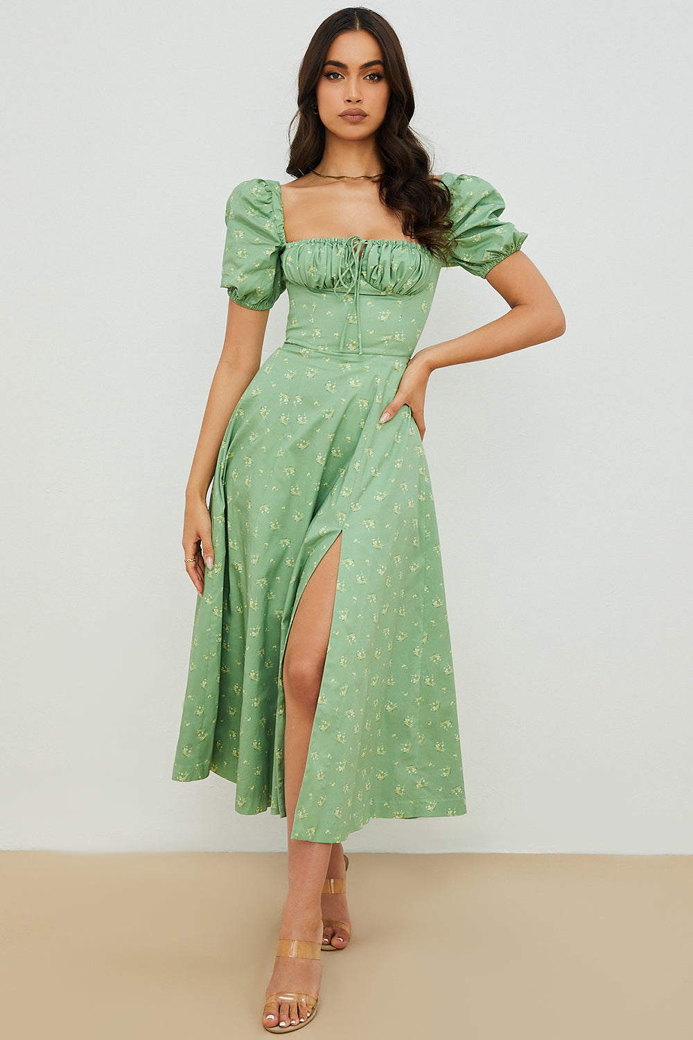 Robe d'été midi à manches bouffantes fleuries