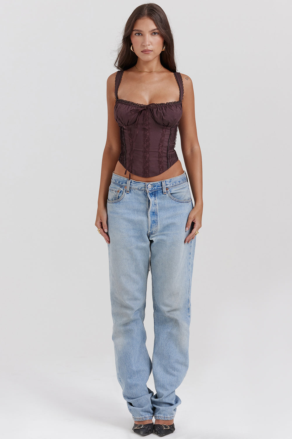 Corset en dentelle marron riche au dos