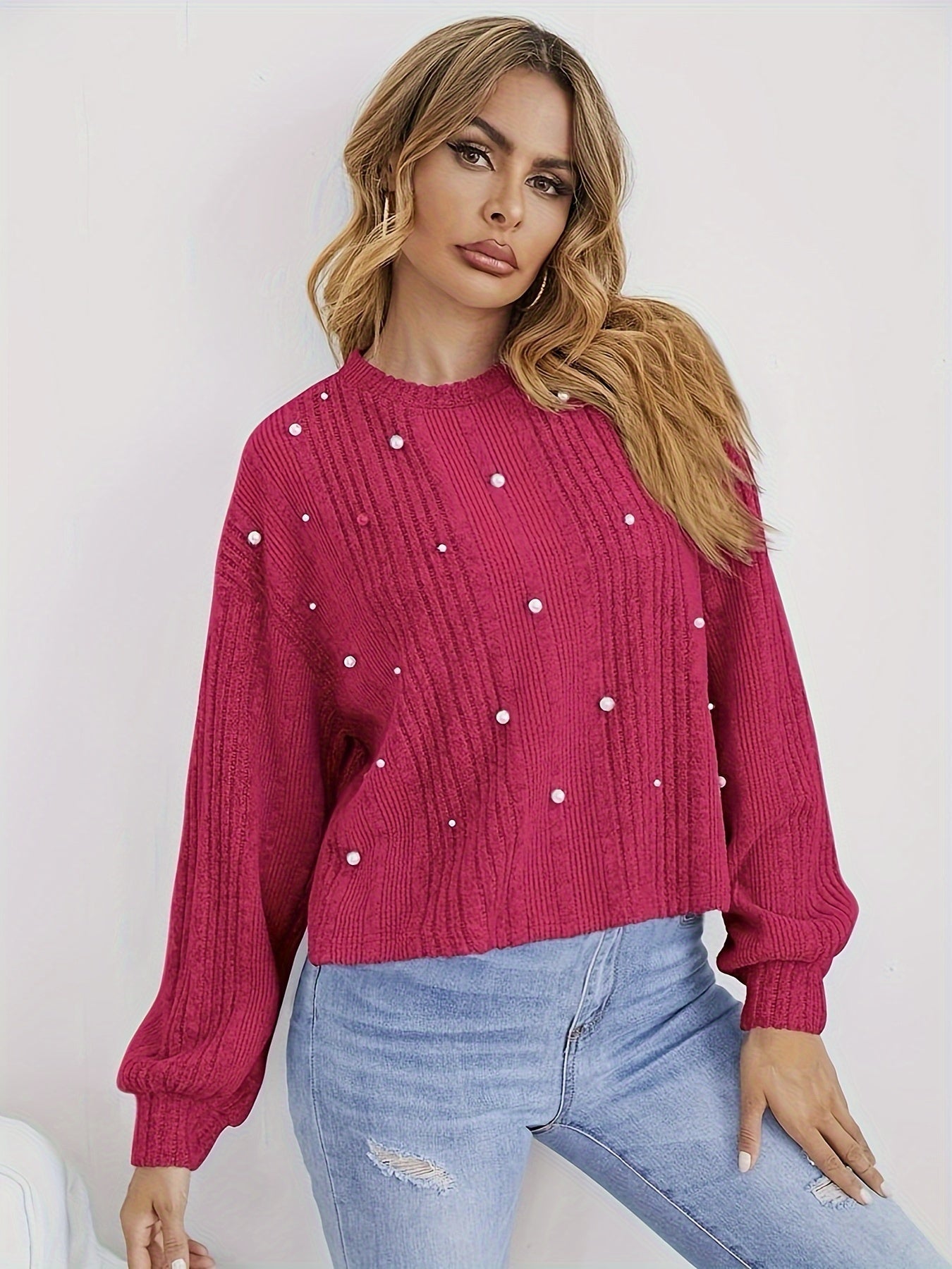 Pull côtelé à col rond et décoration de perles