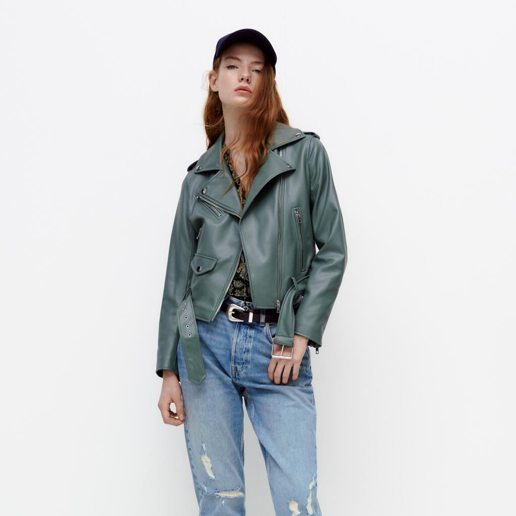 Veste en cuir élégante avec ceinture