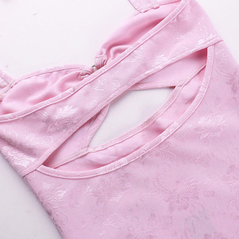 Mini-robe rose fendue creuse