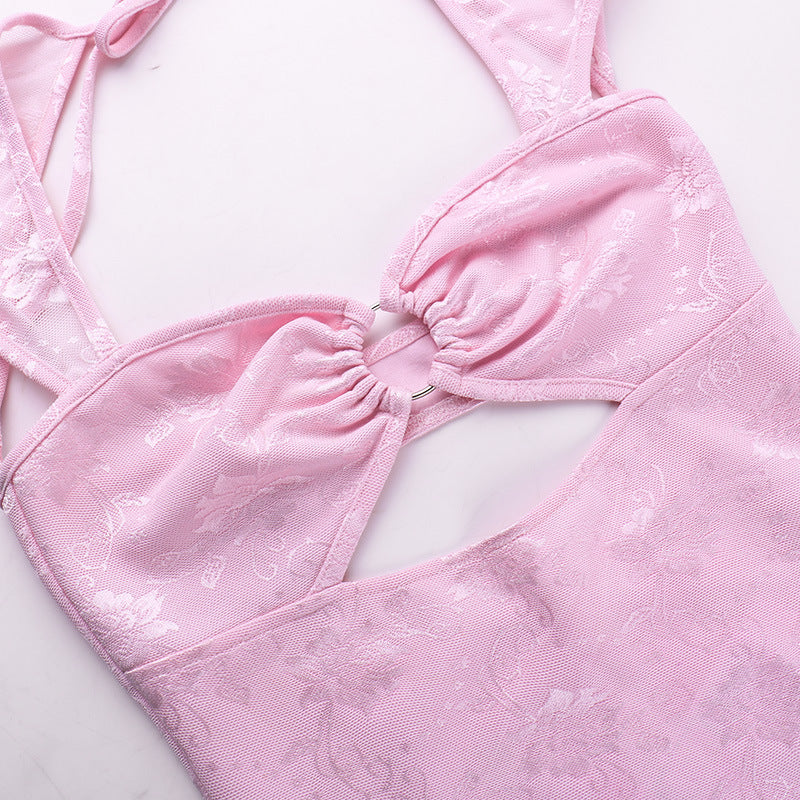 Mini-robe rose fendue creuse