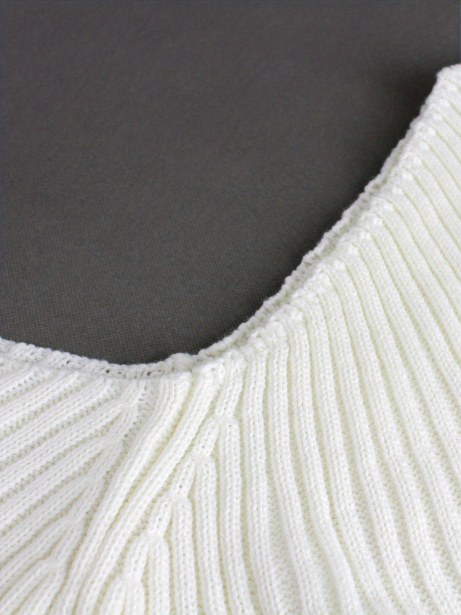 pull en maille côtelée à encolure asymétrique