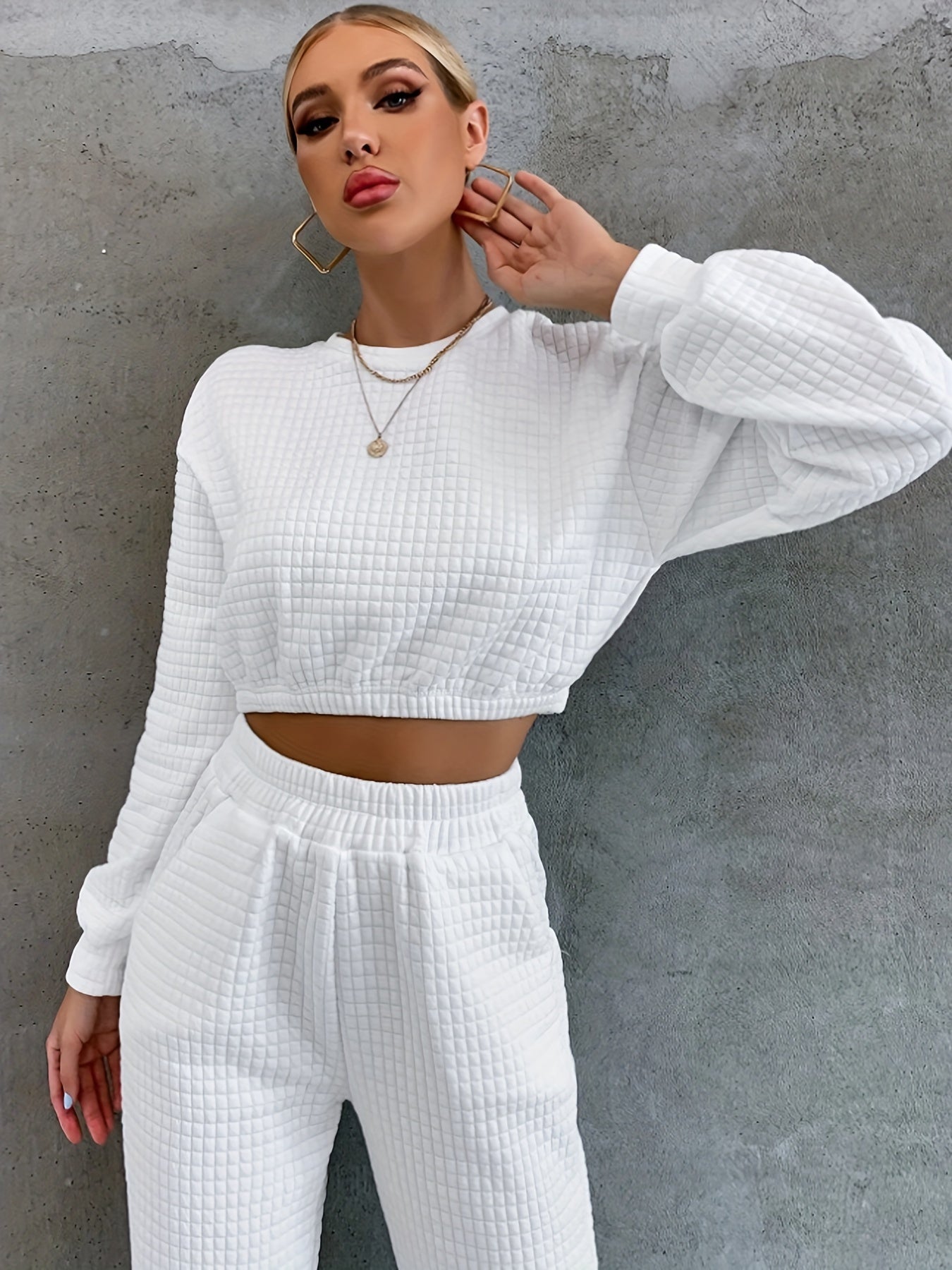 Sweatshirts et pantalons courts structurés pour femme