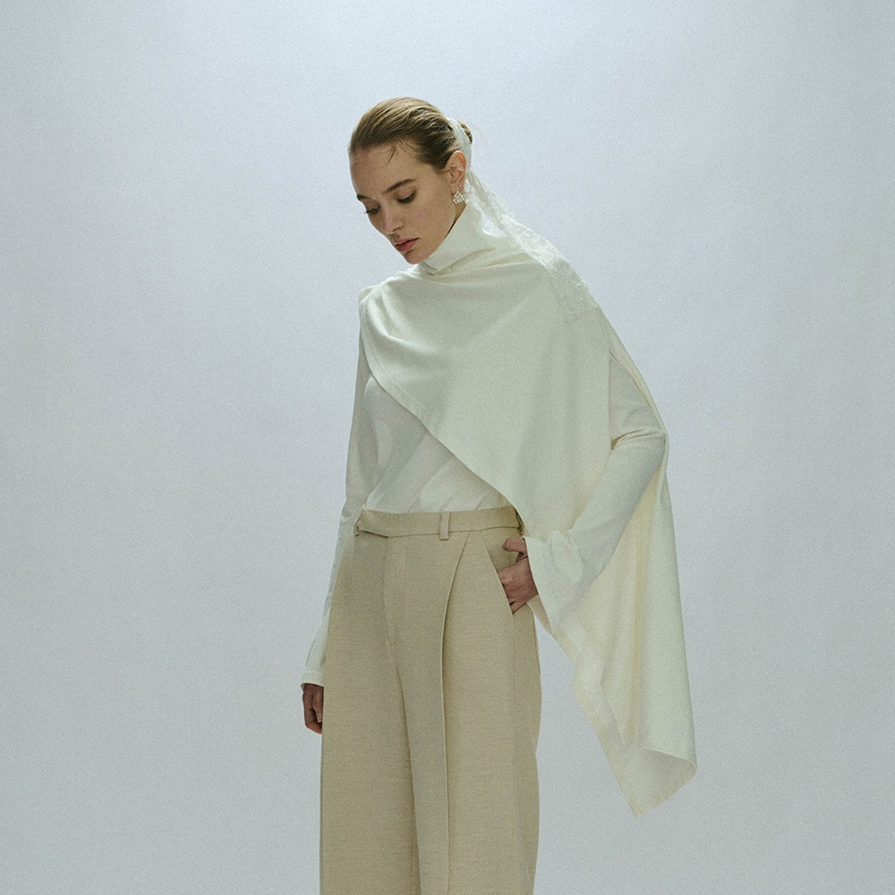 Cape pull