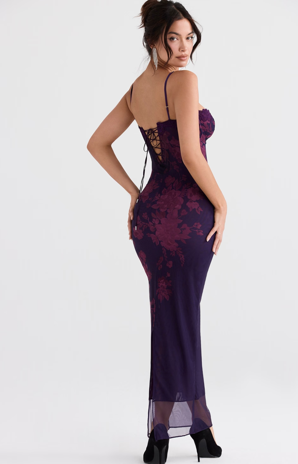 Robe longue fleurie en violet