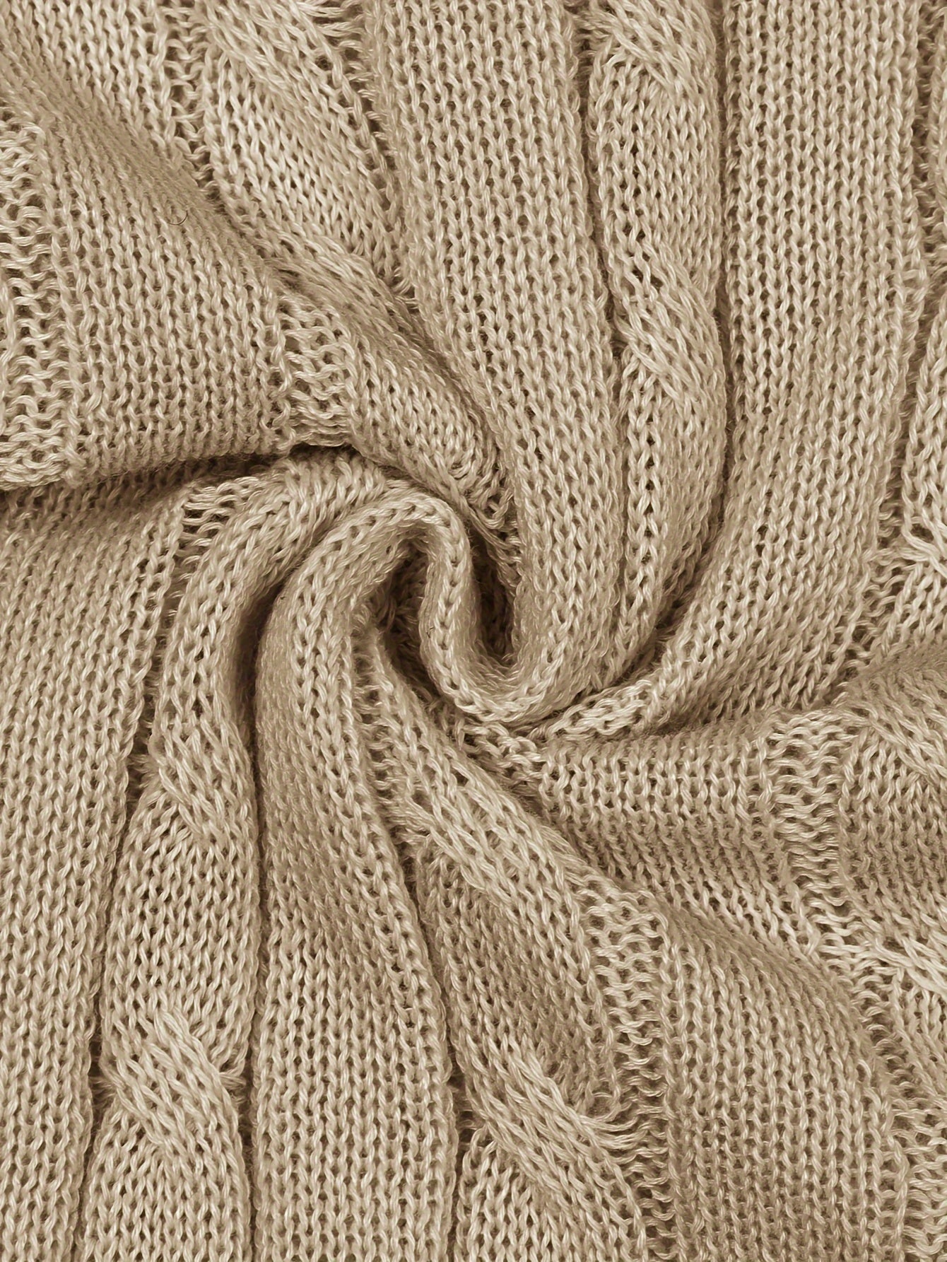 Pull court slim à motif torsadé