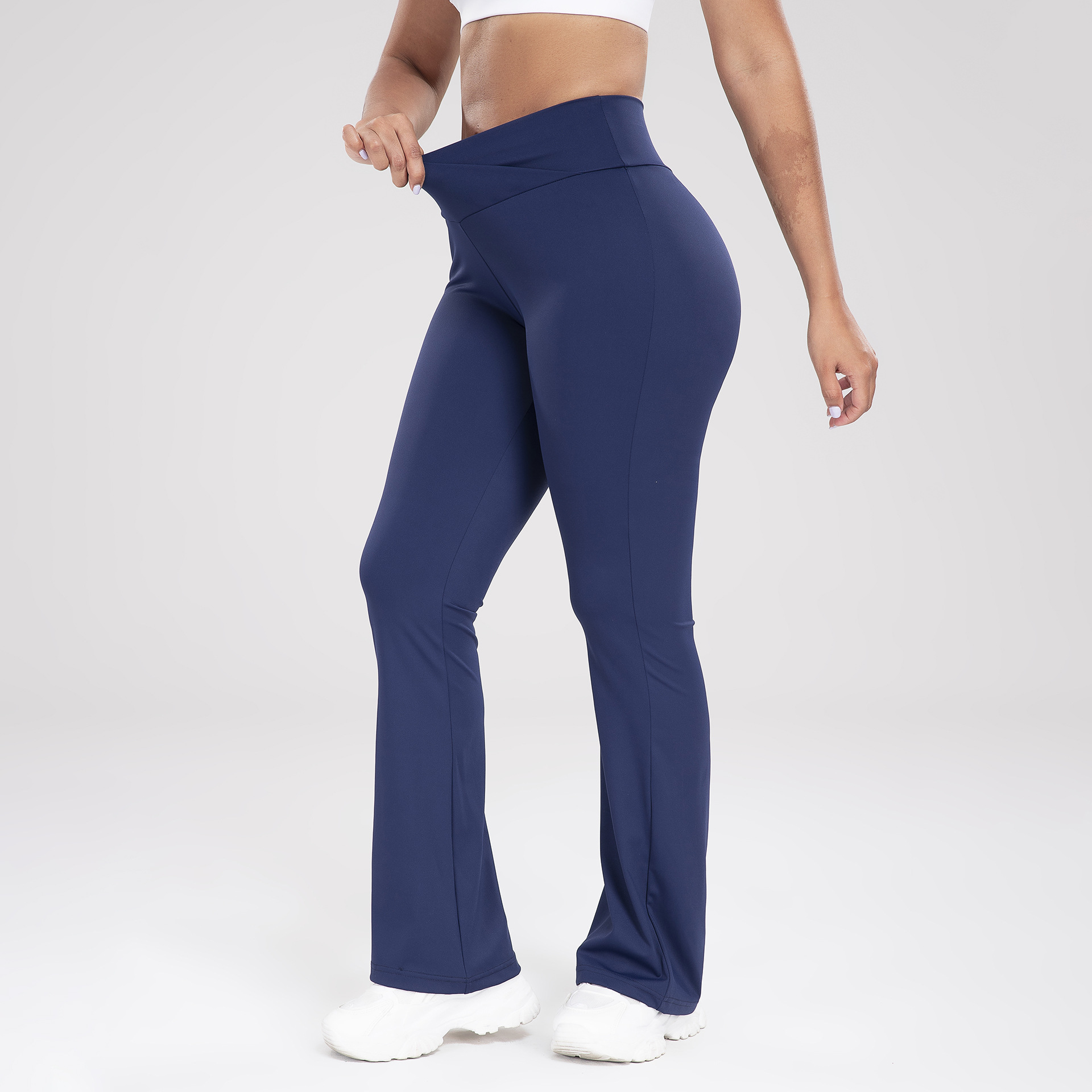 Pantalon de sport bootcut avec large ceinture