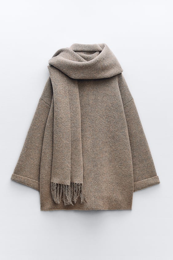 Manteau court en maille avec écharpe