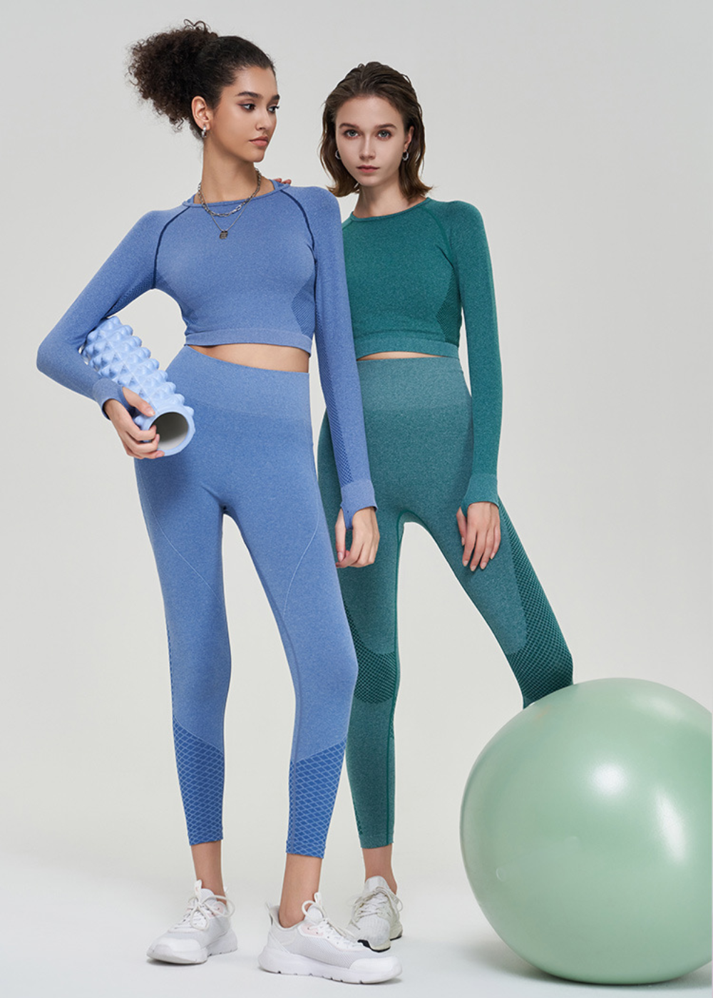 Haut et pantalon sans couture à manches longues