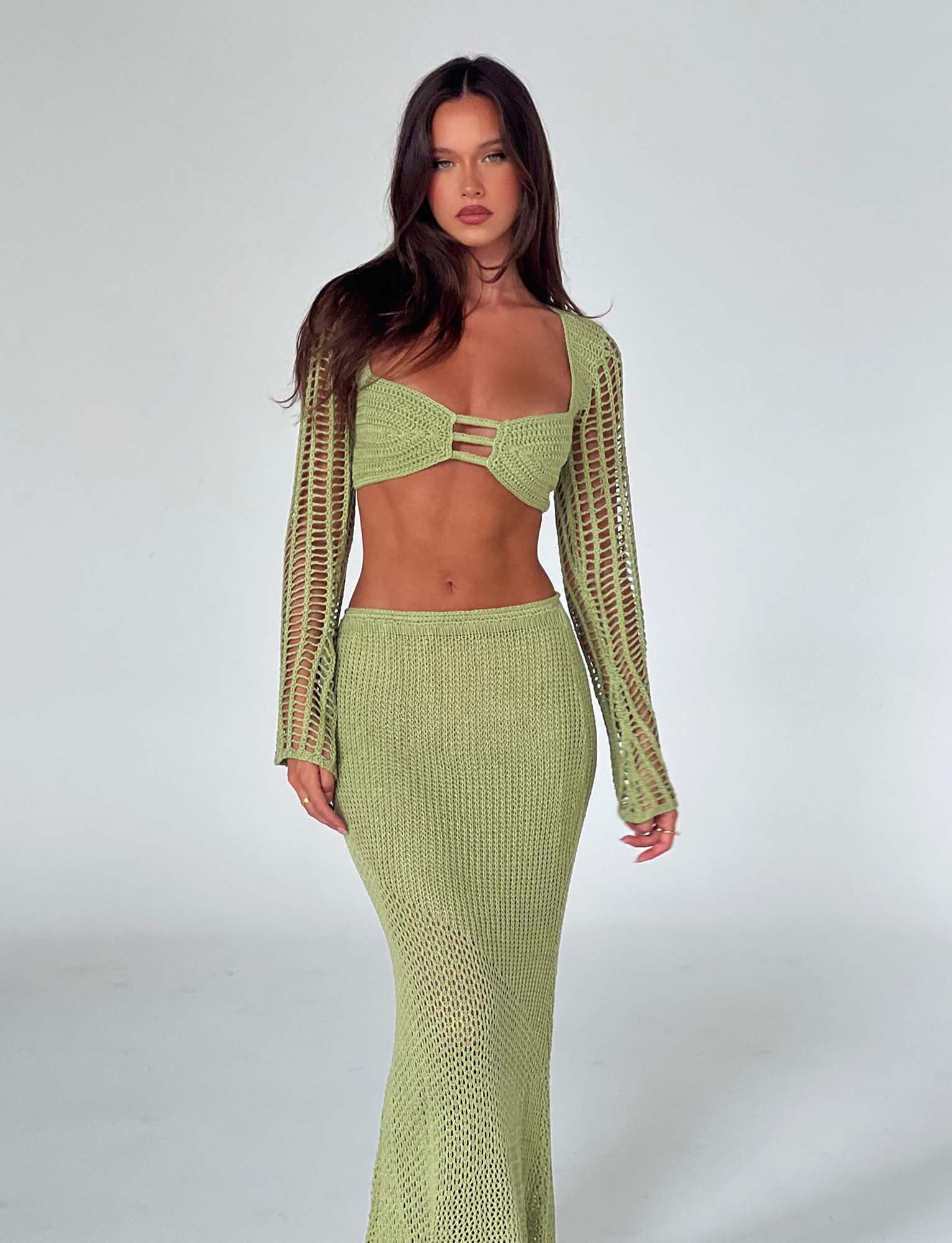Ensemble d'été tricoté avec haut et jupe