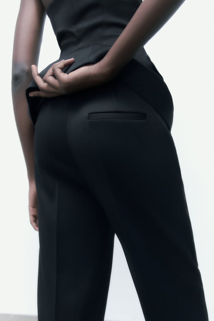Tailleur pantalon et haut corset taille haute classique