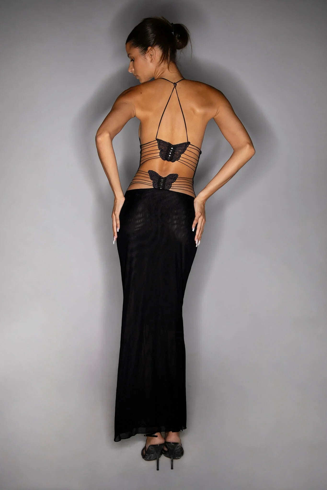 Robe avec dos papillon