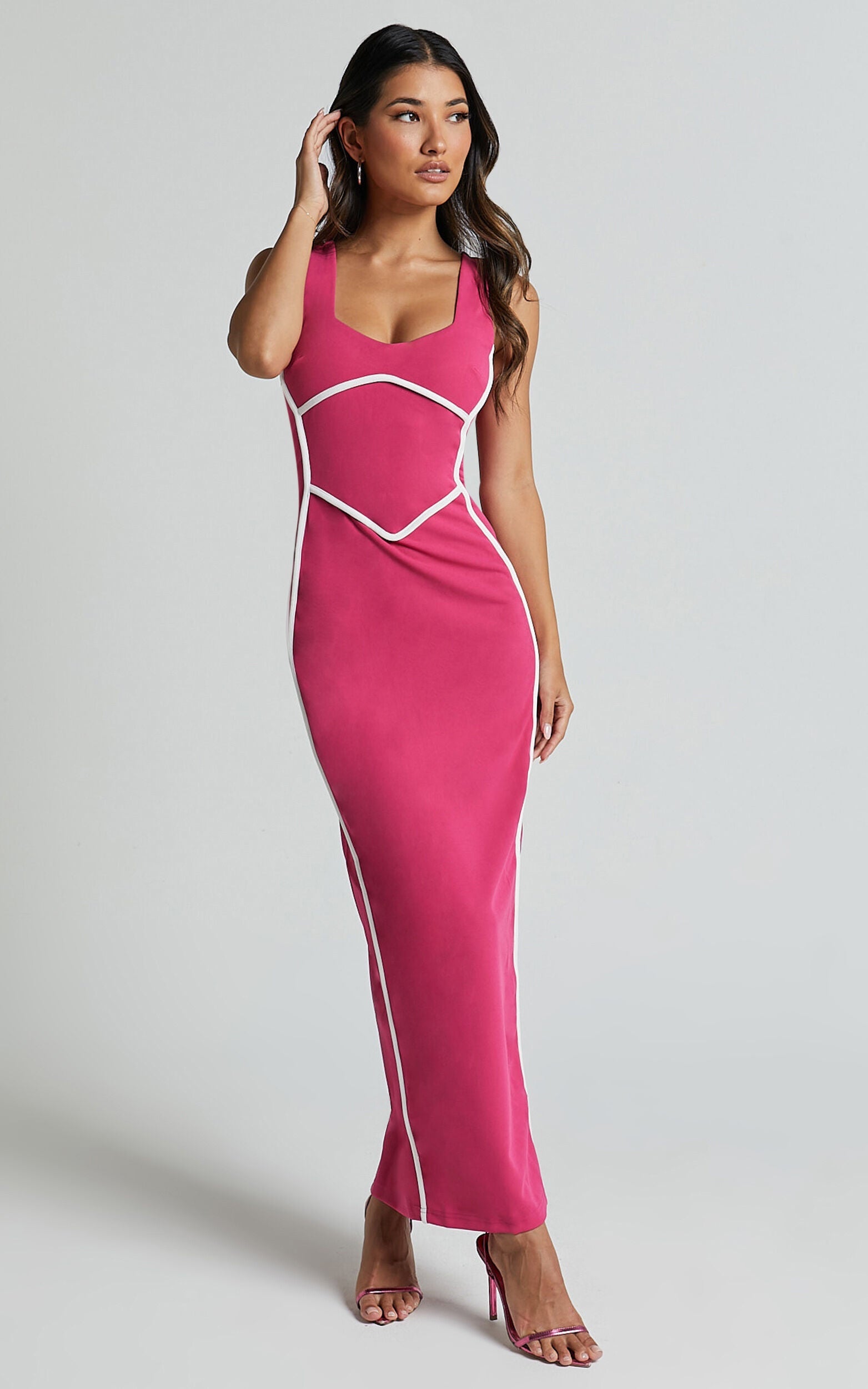 Robe longue moulante ? col rond