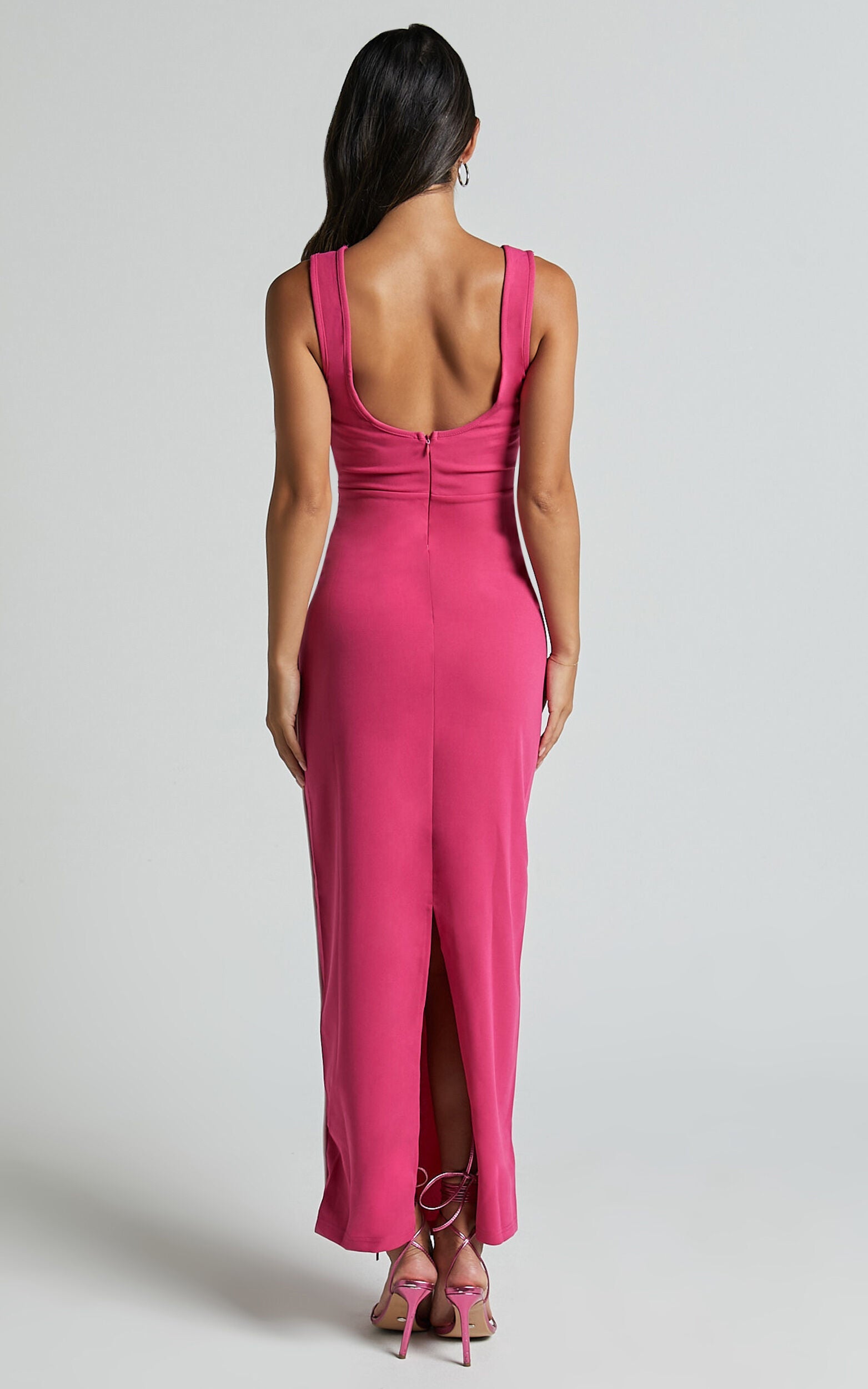 Robe longue moulante ? col rond