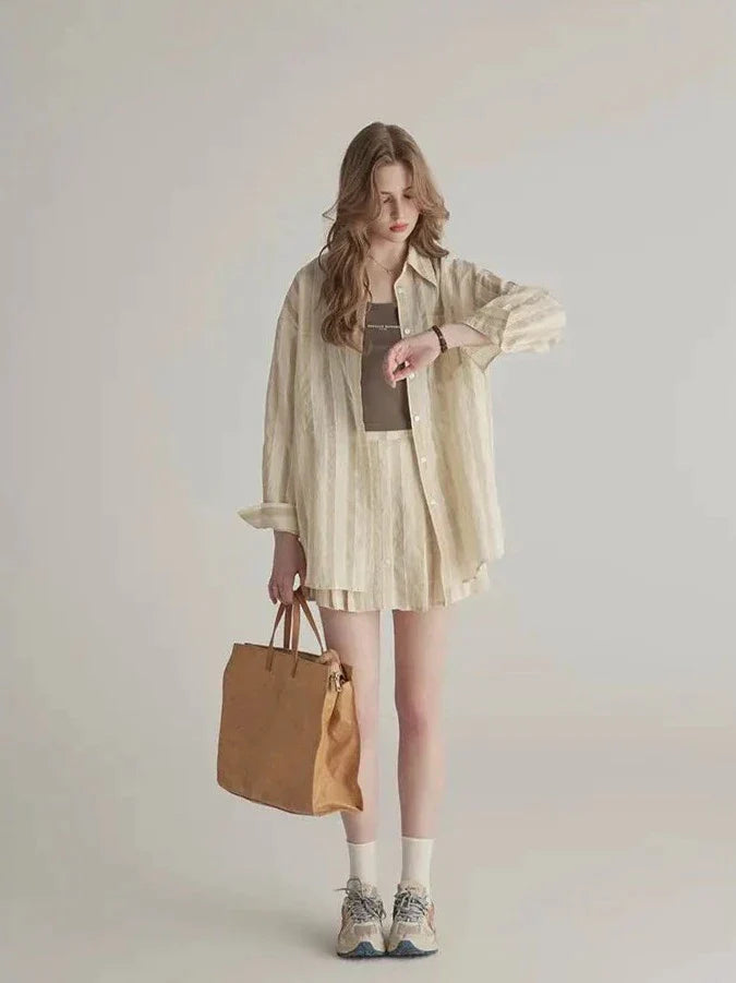 Tailleur chemise et jupe à rayures