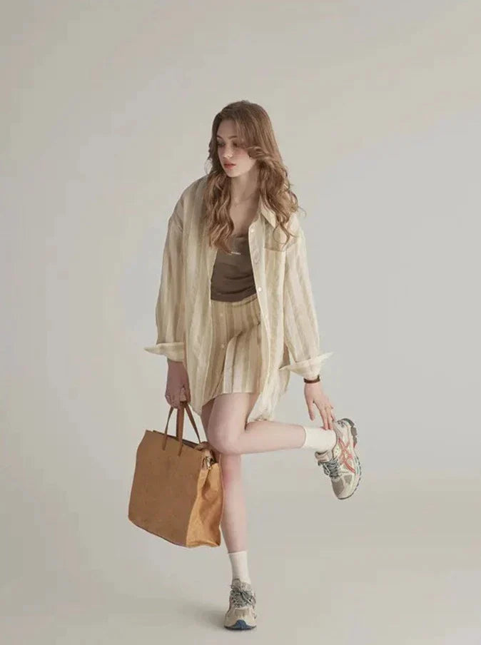 Tailleur chemise et jupe à rayures