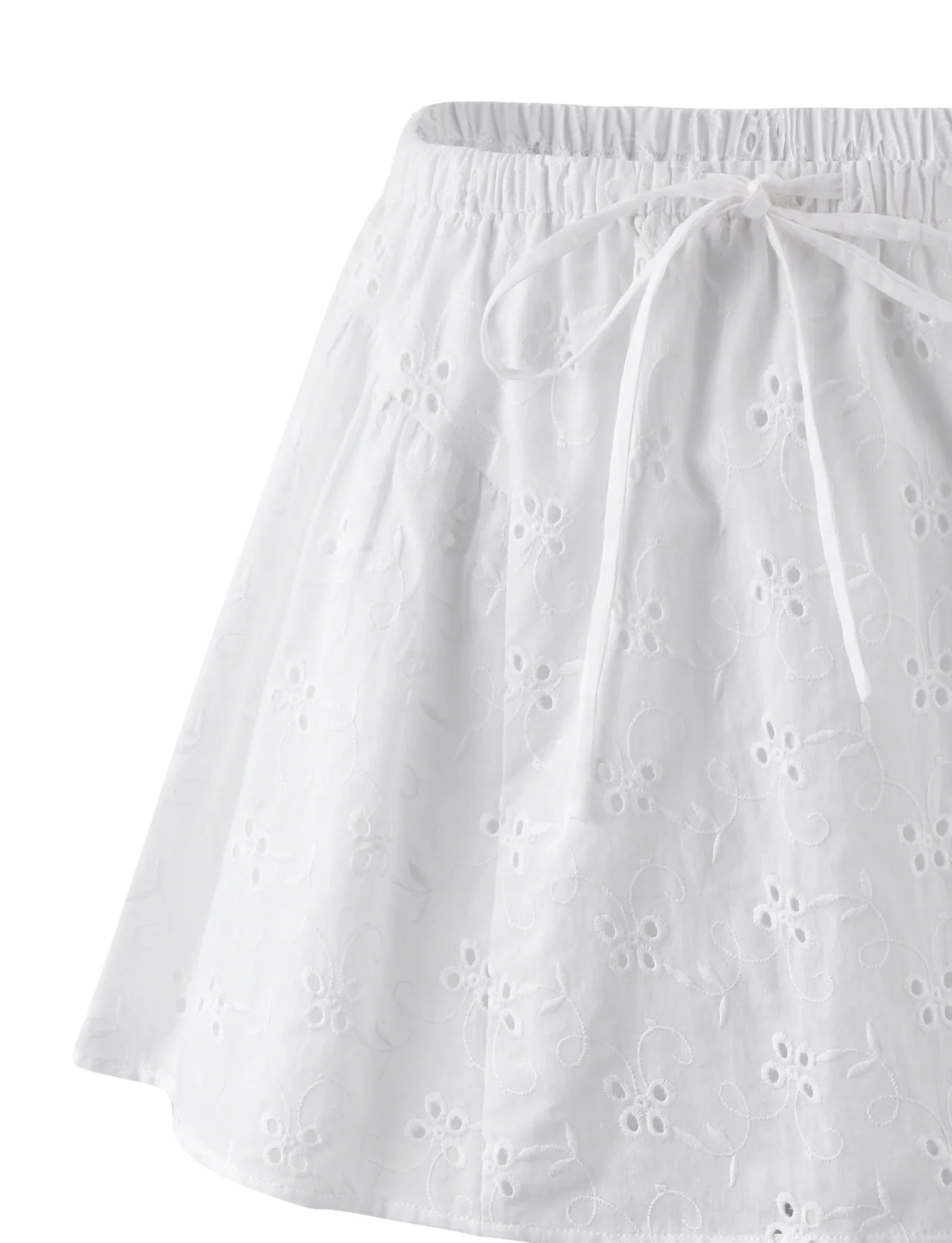 Top vintage blanc à manches courtes et mini jupe