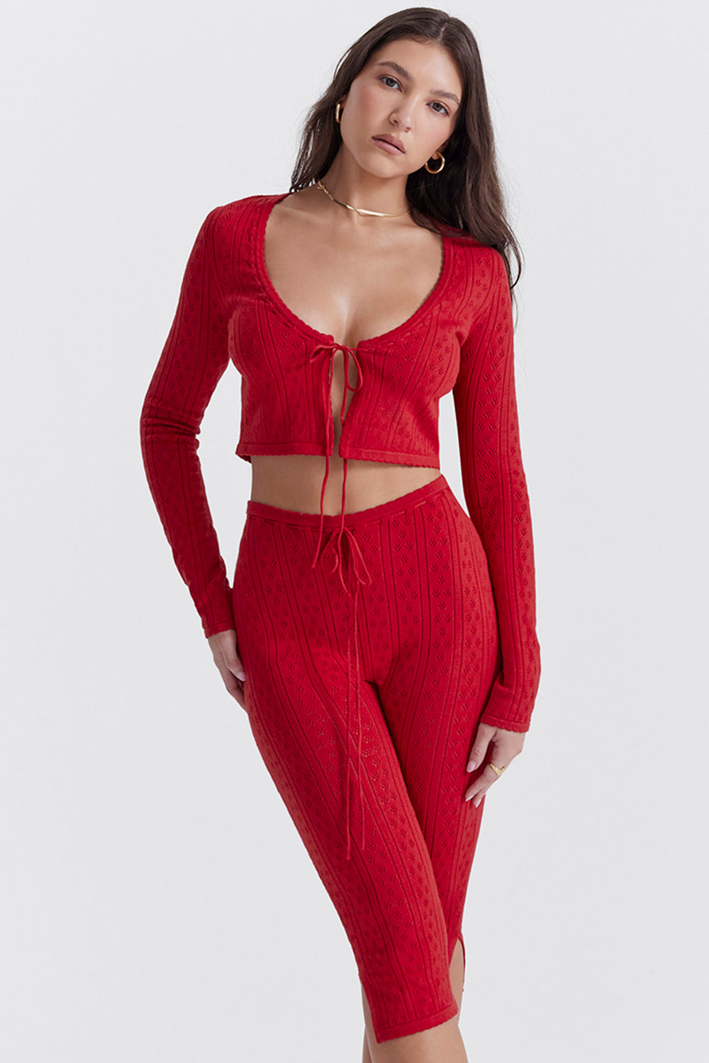 Haut en maille côtelée cerise avec pantalon capri en maille