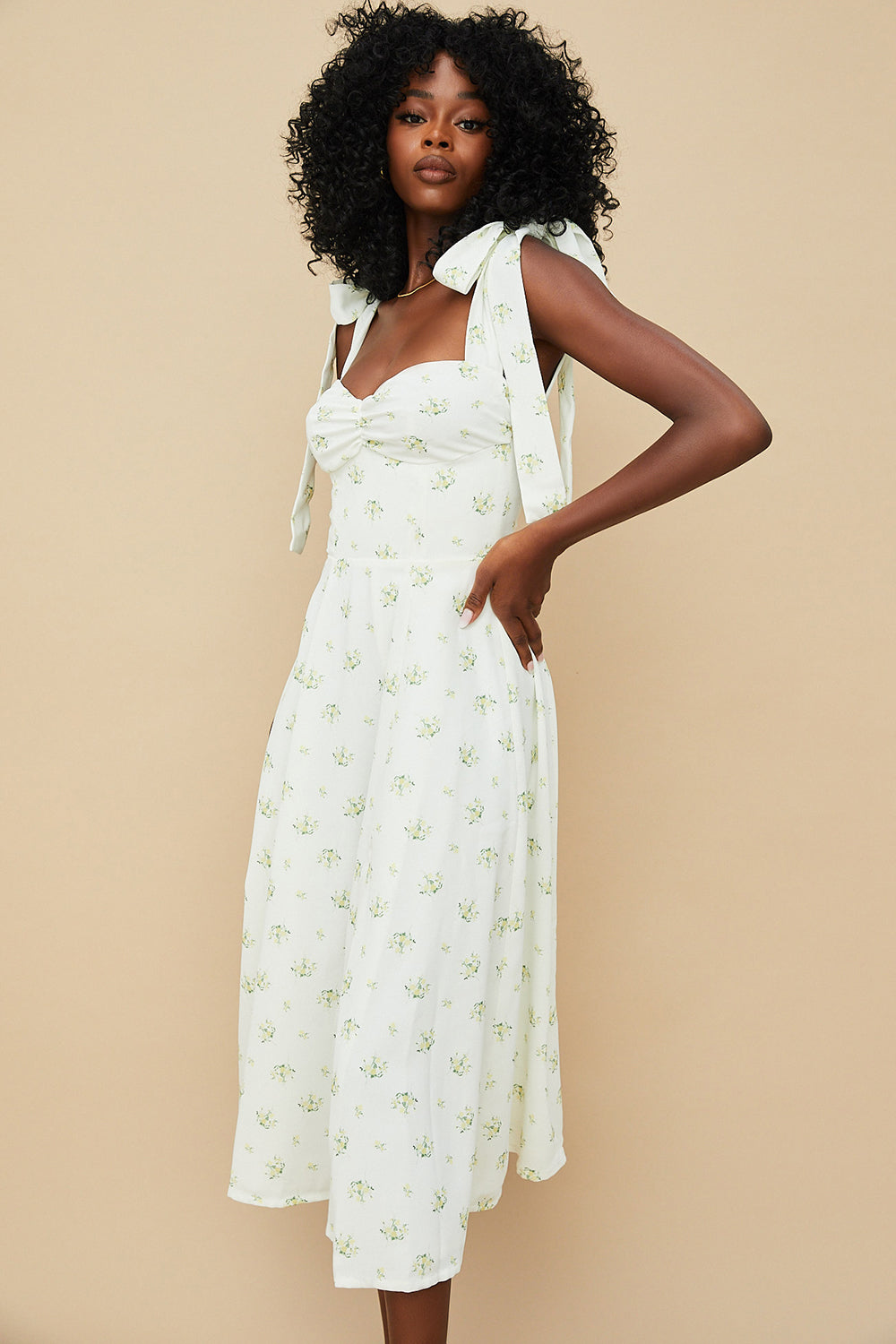 Robe d'été midi fleurie