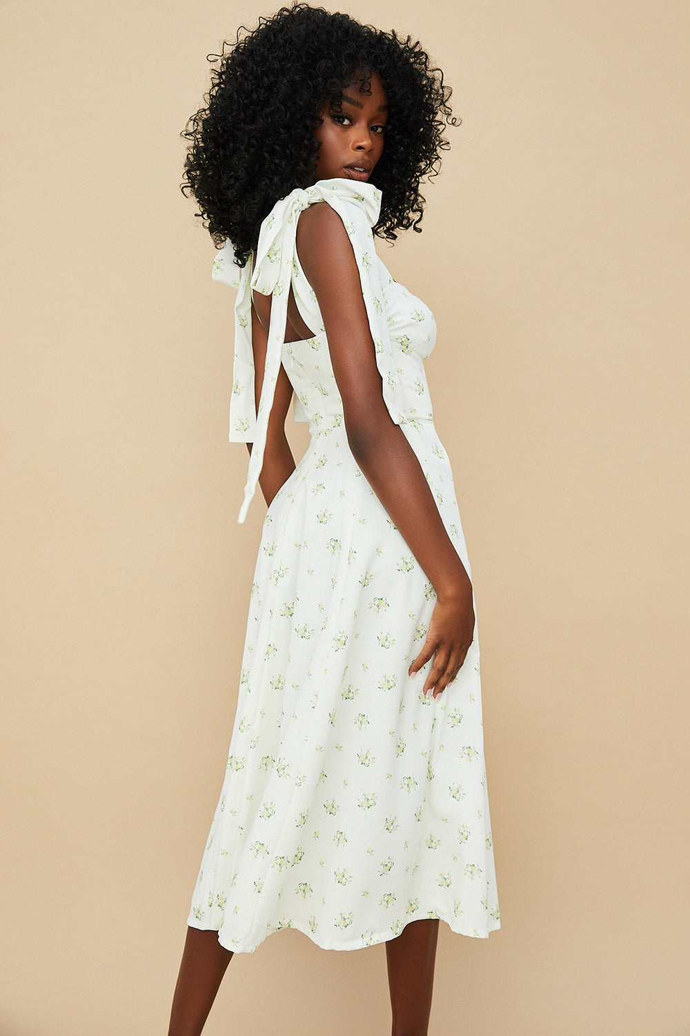 Robe d'été midi fleurie