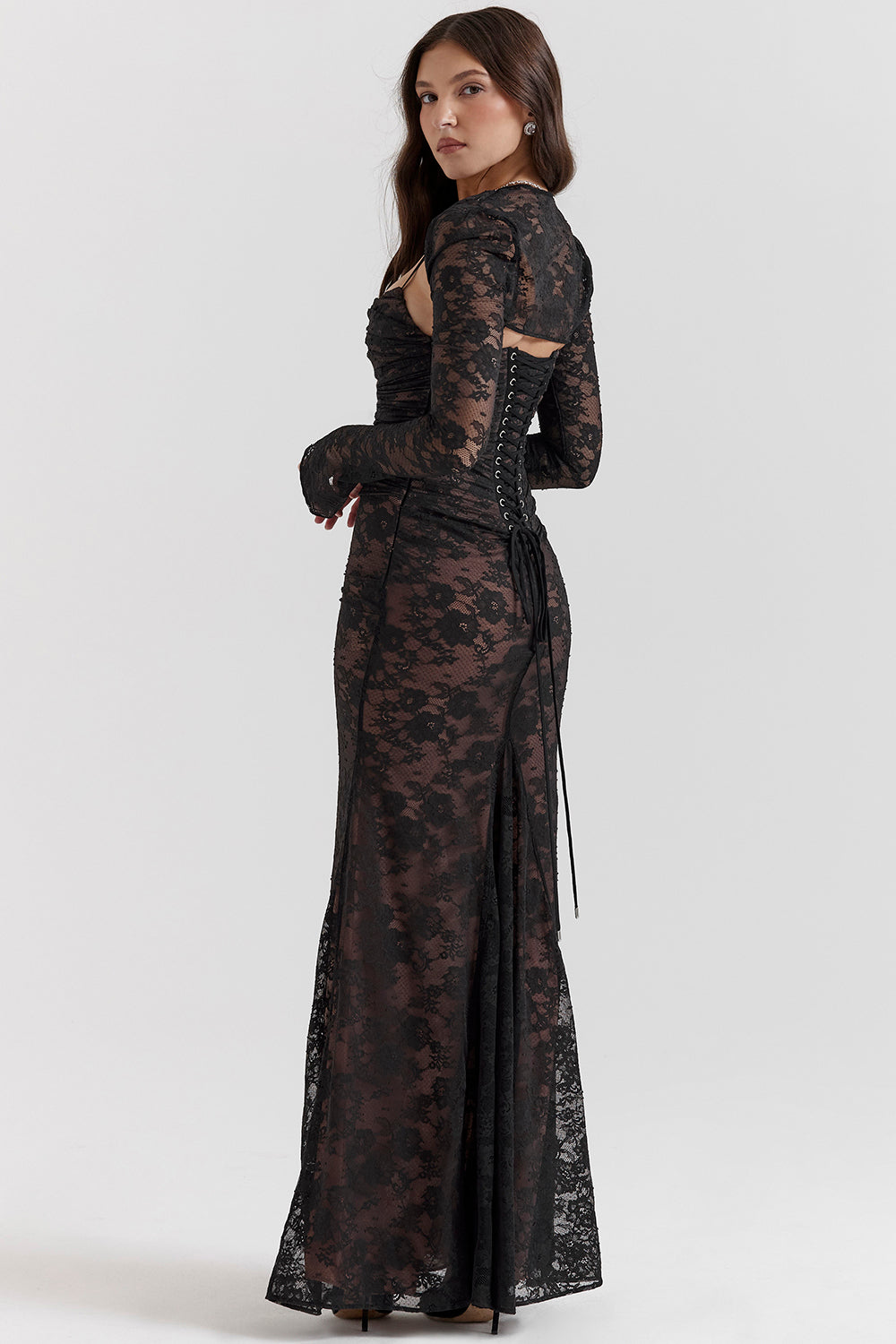 Robe longue en dentelle
