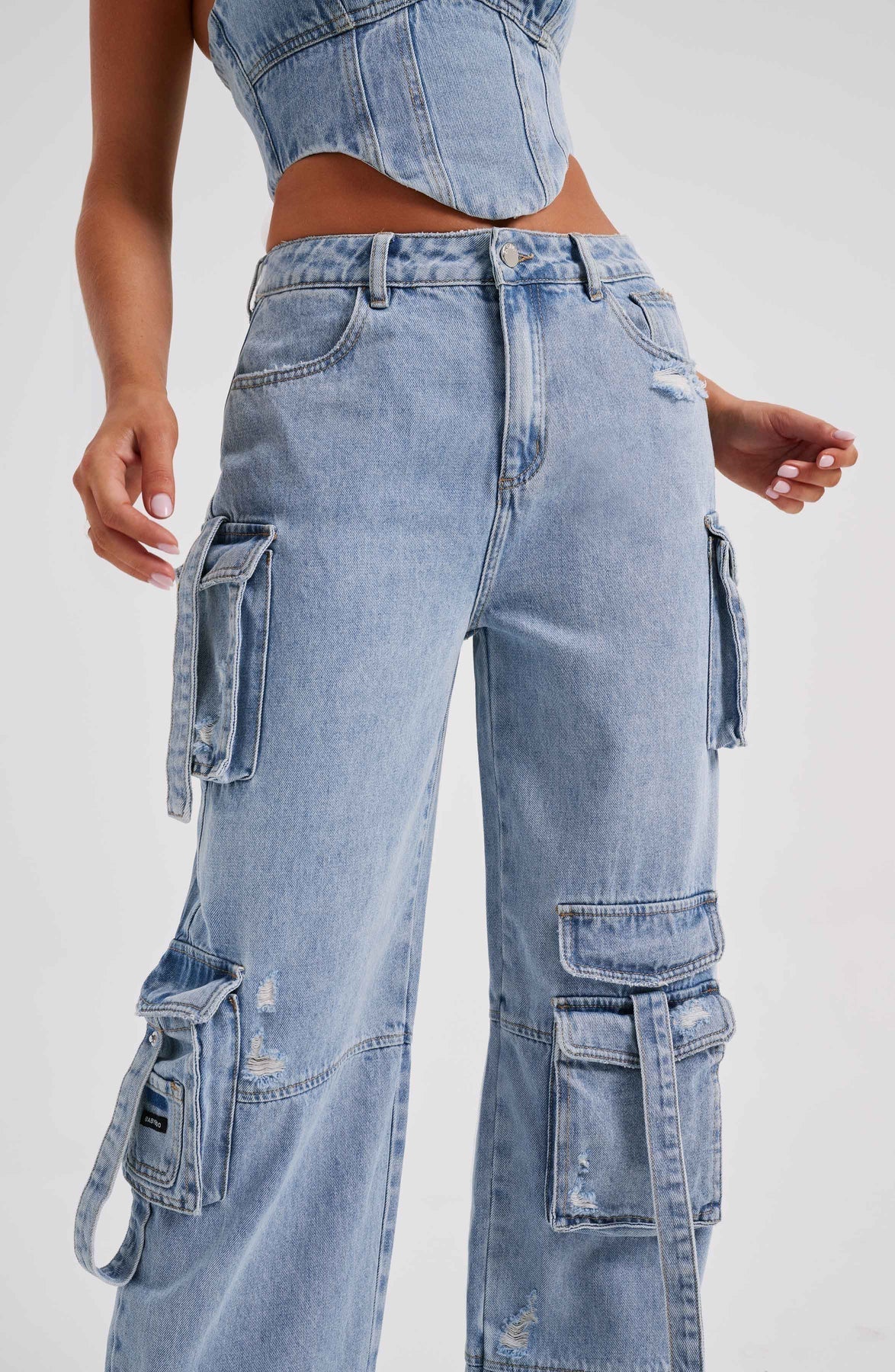 Ensemble corset en jean et pantalon cargo