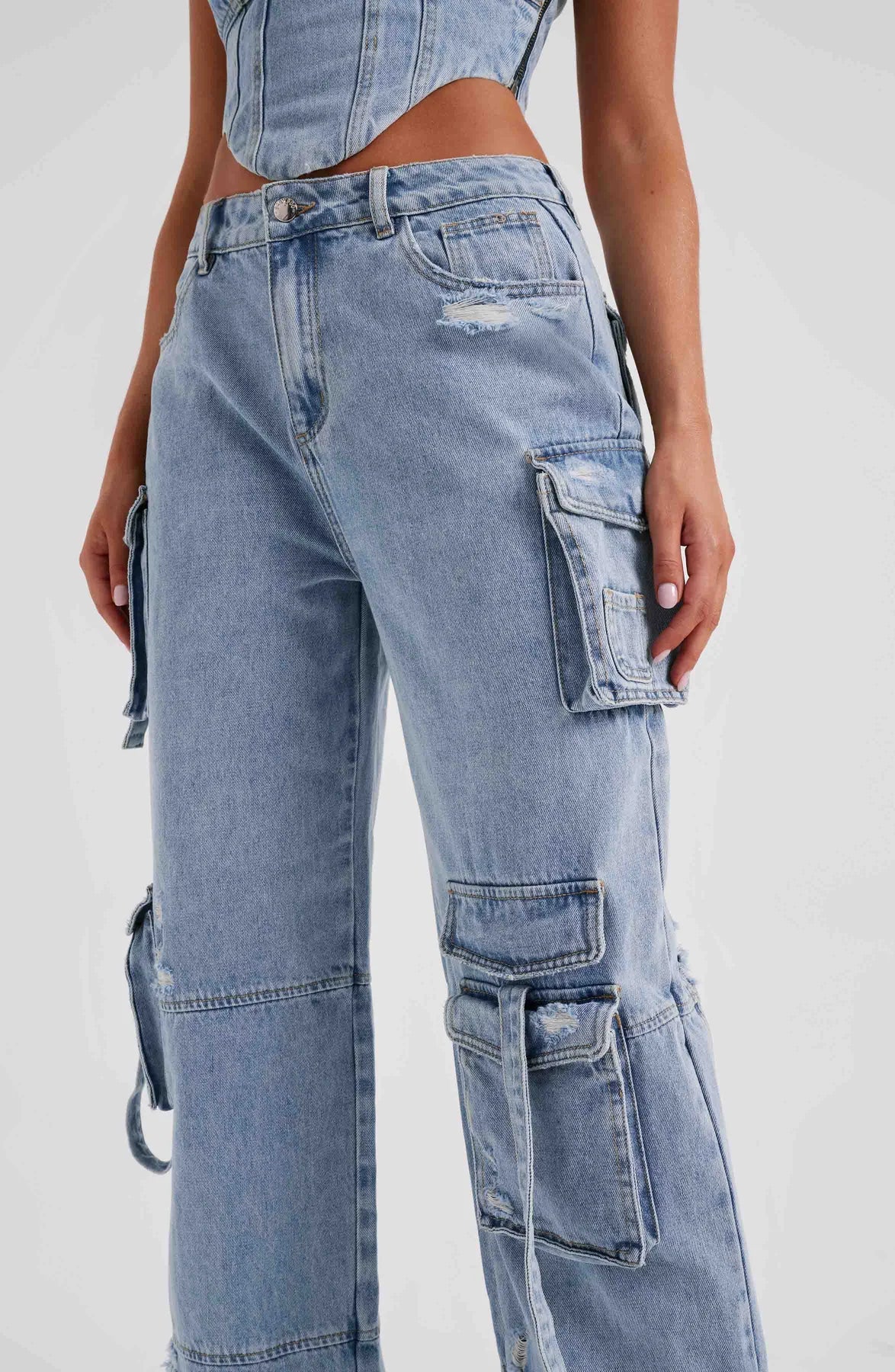 Ensemble corset en jean et pantalon cargo
