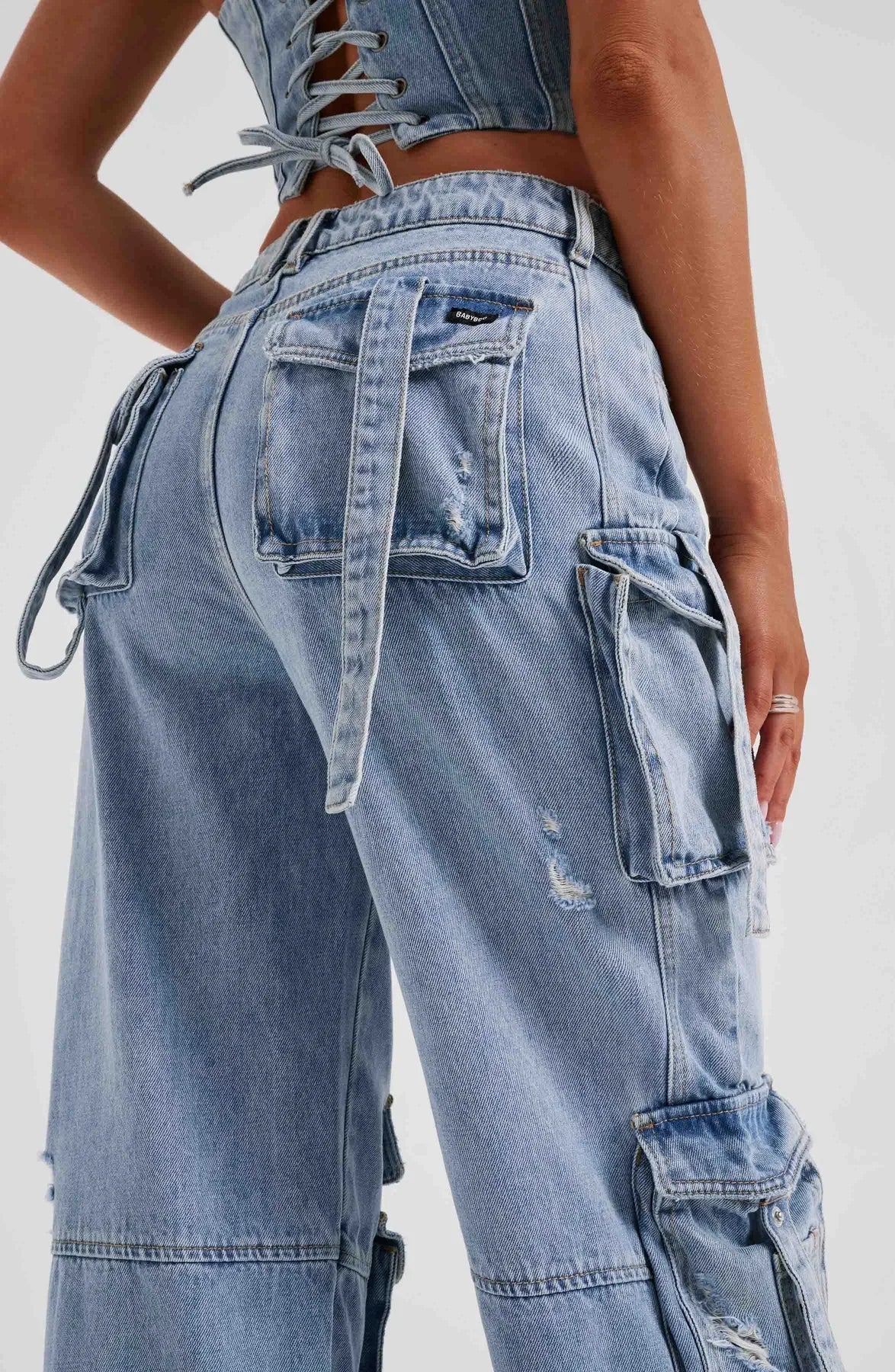 Ensemble corset en jean et pantalon cargo
