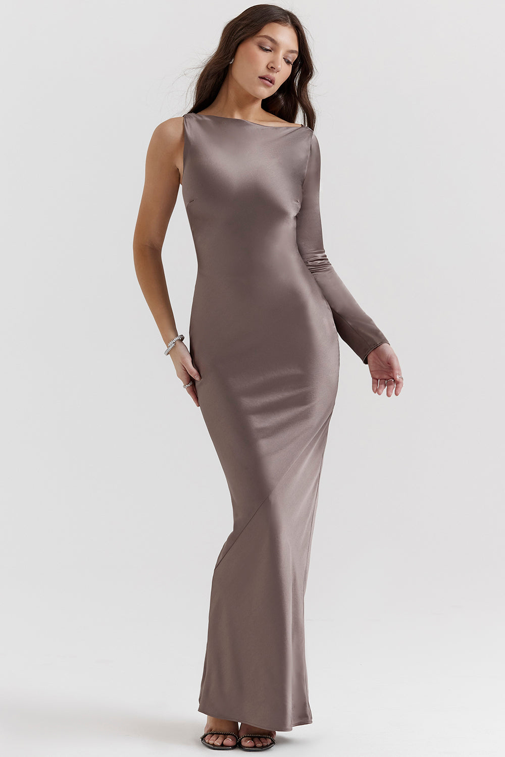 Robe longue fumée avec une manche