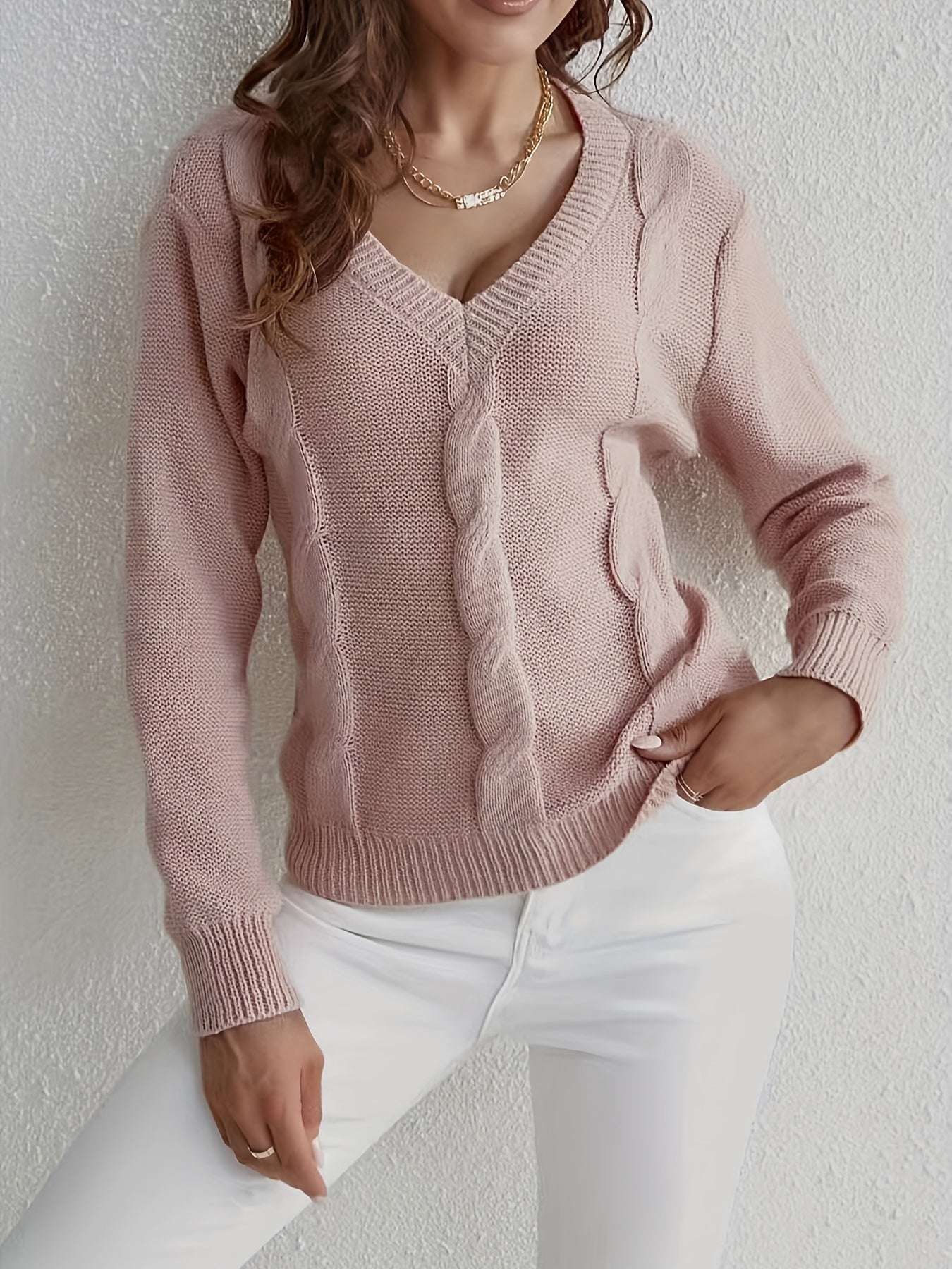 Pull tricoté avec col en V