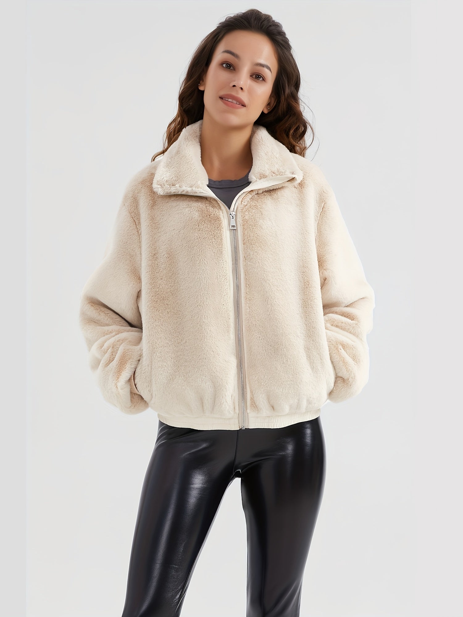 Veste en fausse fourrure à col montant