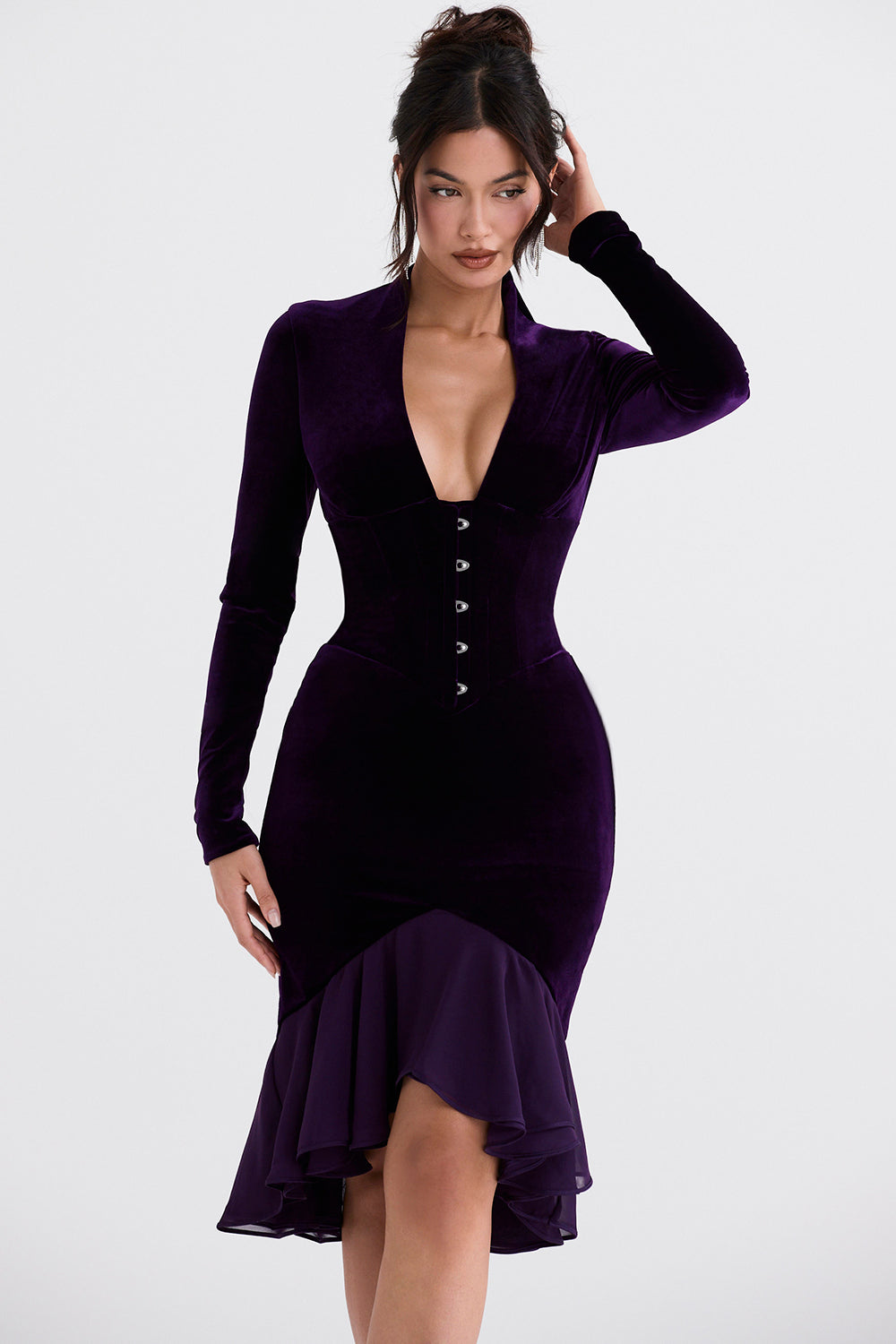 Robe corset en velours violet foncé