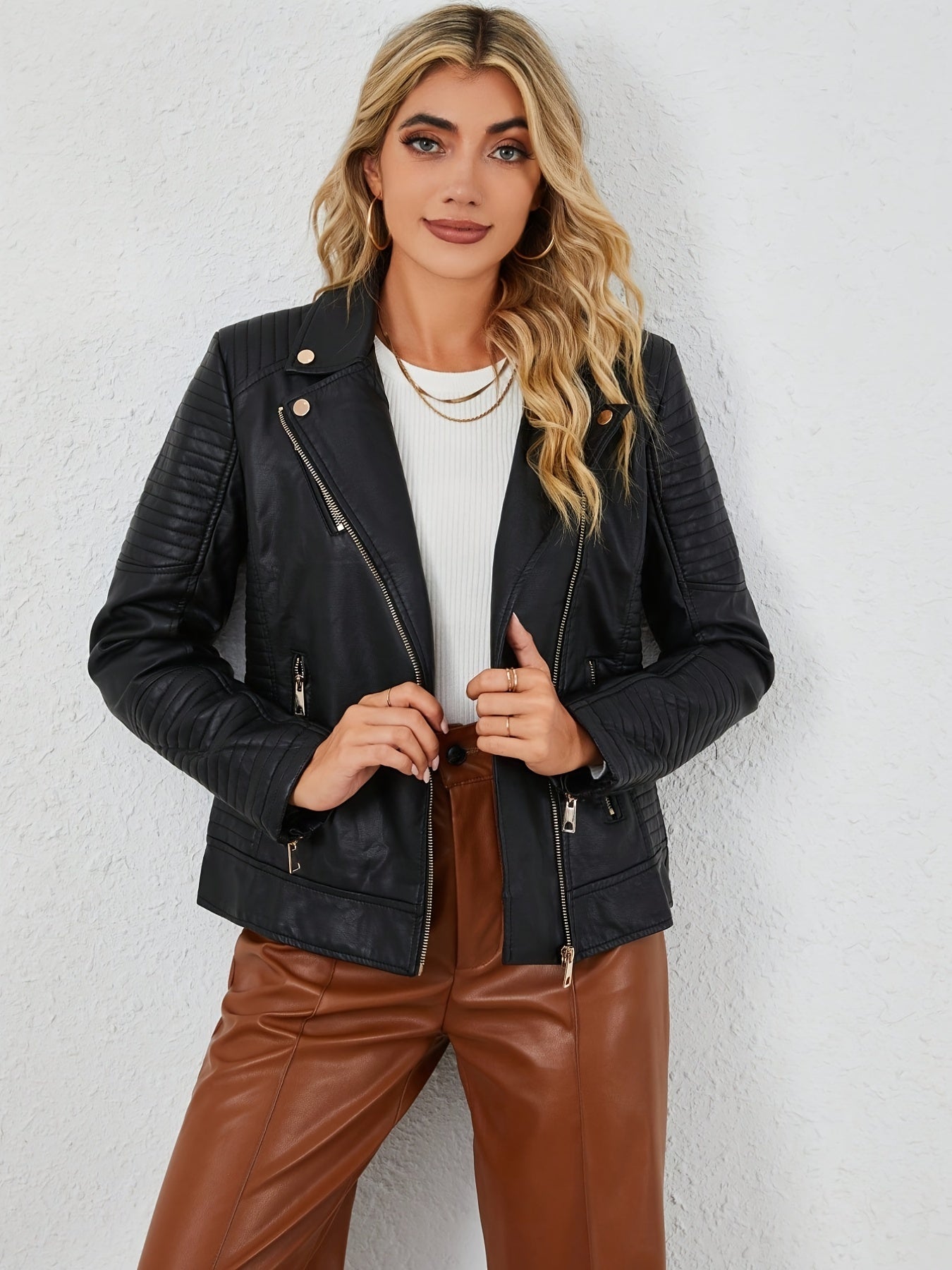 Veste en cuir noir pour femme