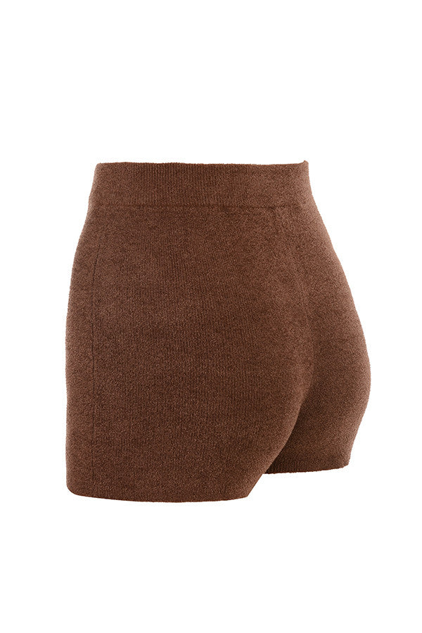 Top court en tricot moelleux chocolat avec short taille haute