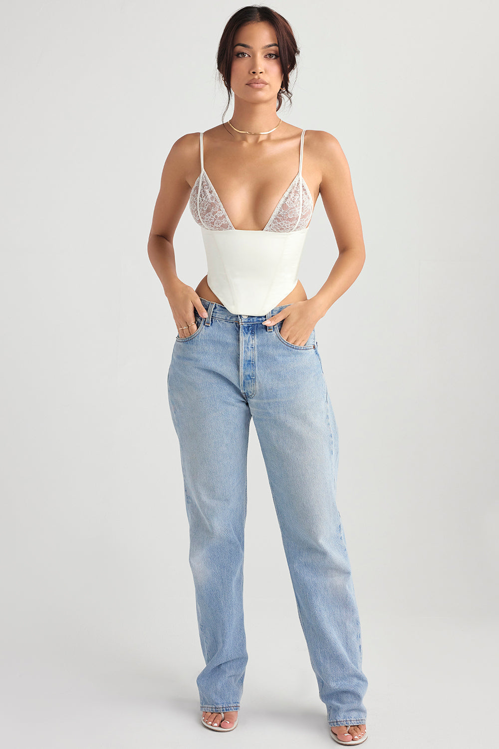 Corset blanc ivoire en satin et dentelle