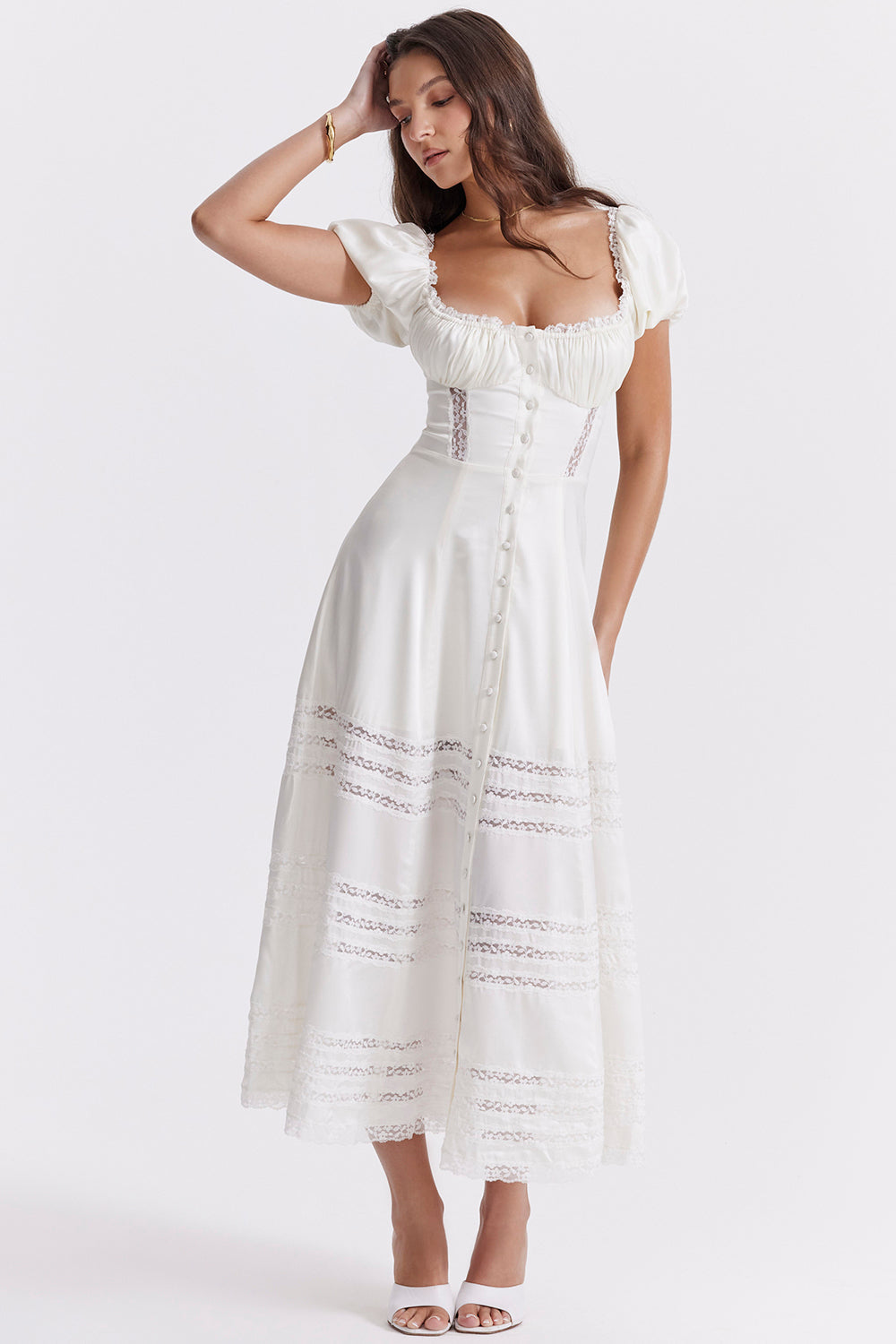 Robe de couleur ivoire en soie véritable avec manches bouffantes