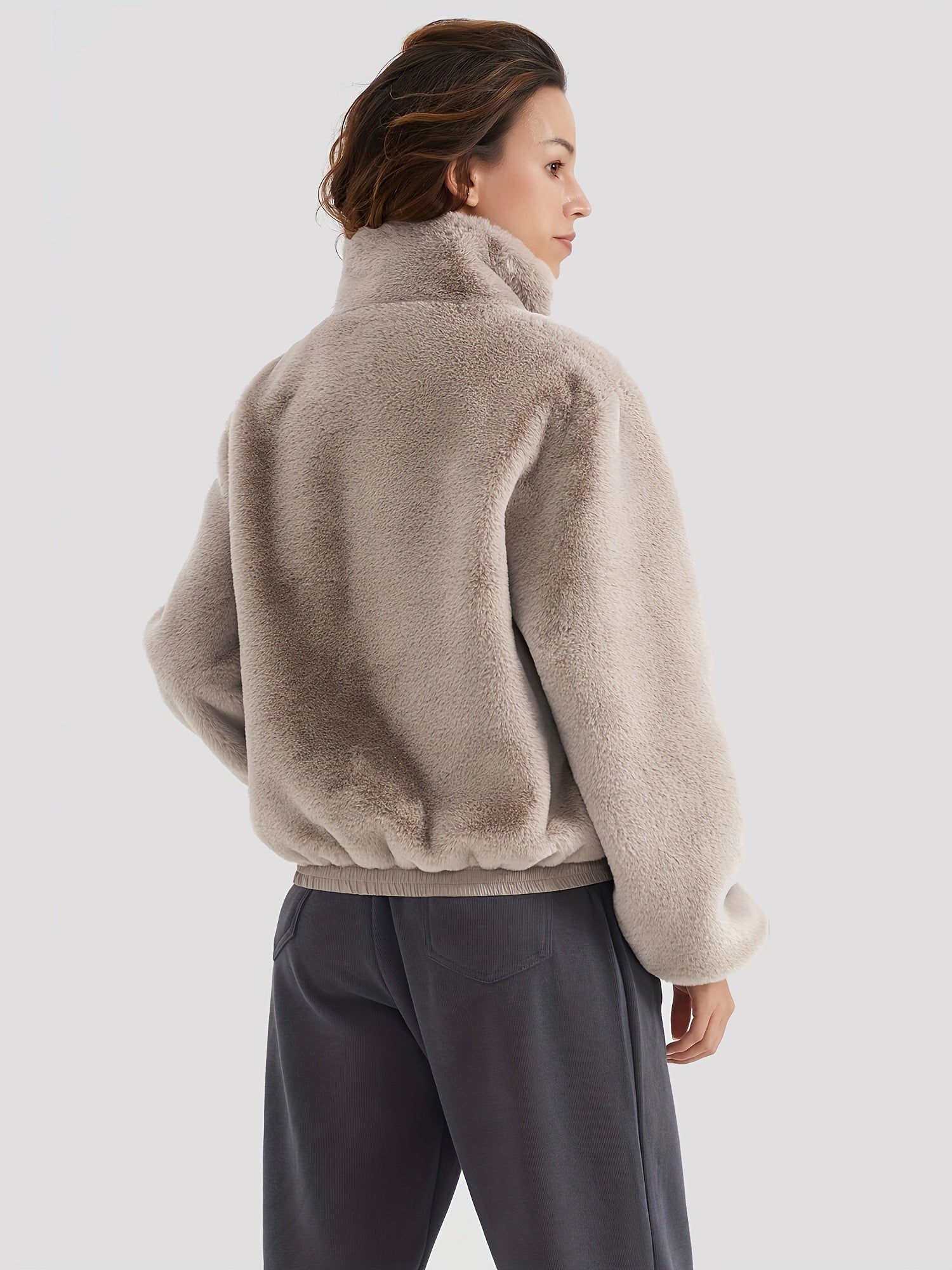Veste en fausse fourrure à col montant