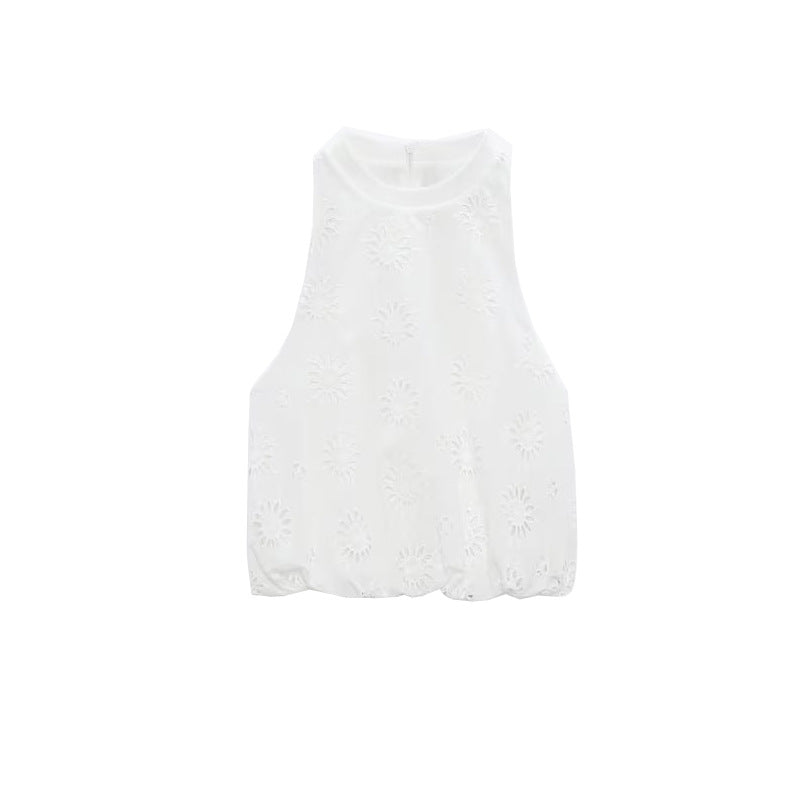 Top blanc brodé ajouré avec jupe
