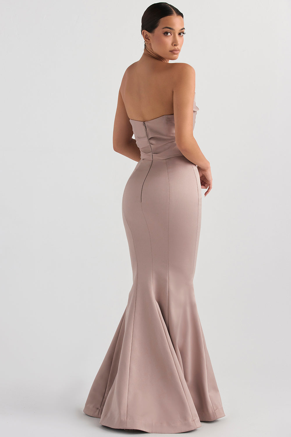 Robe bustier en satin champignon