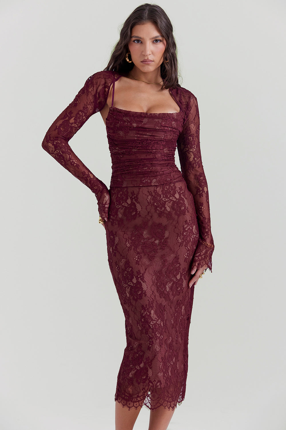 Robe midi en dentelle rouge bordeaux