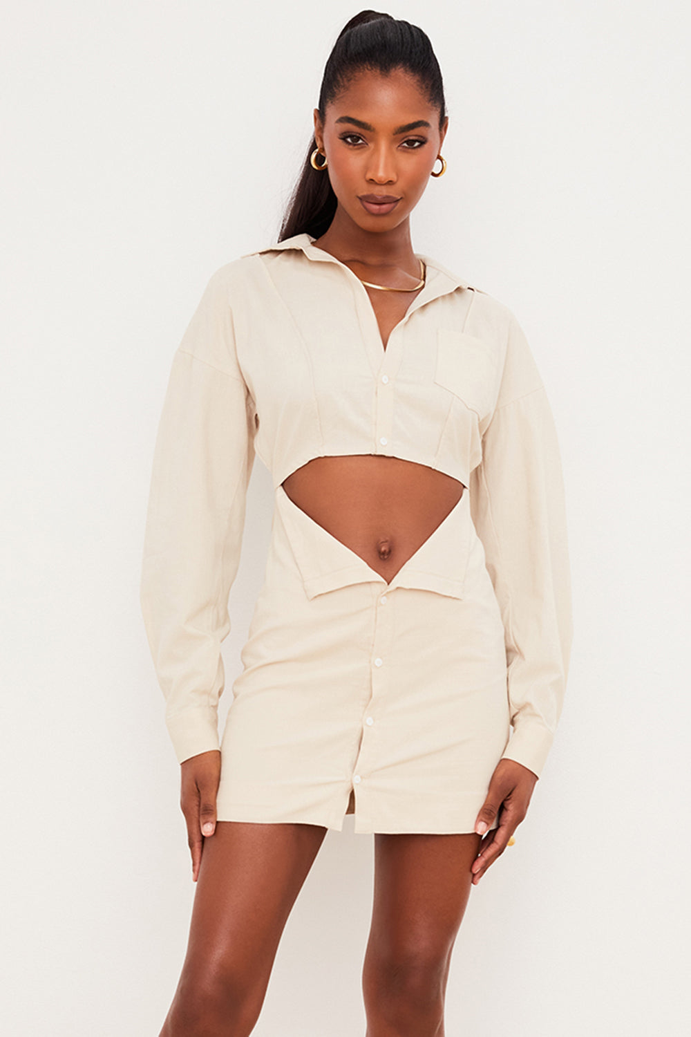 Robe chemise en lin beige à découpe