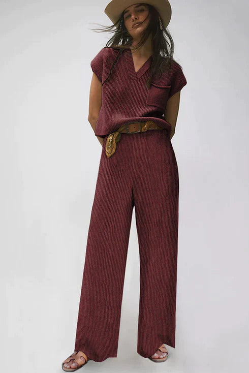 Ensemble composé d'un T-shirt tricoté à manches courtes et d'un pantalon