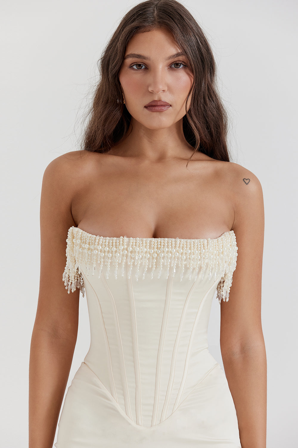 Robe bustier ornée de cràme vintage