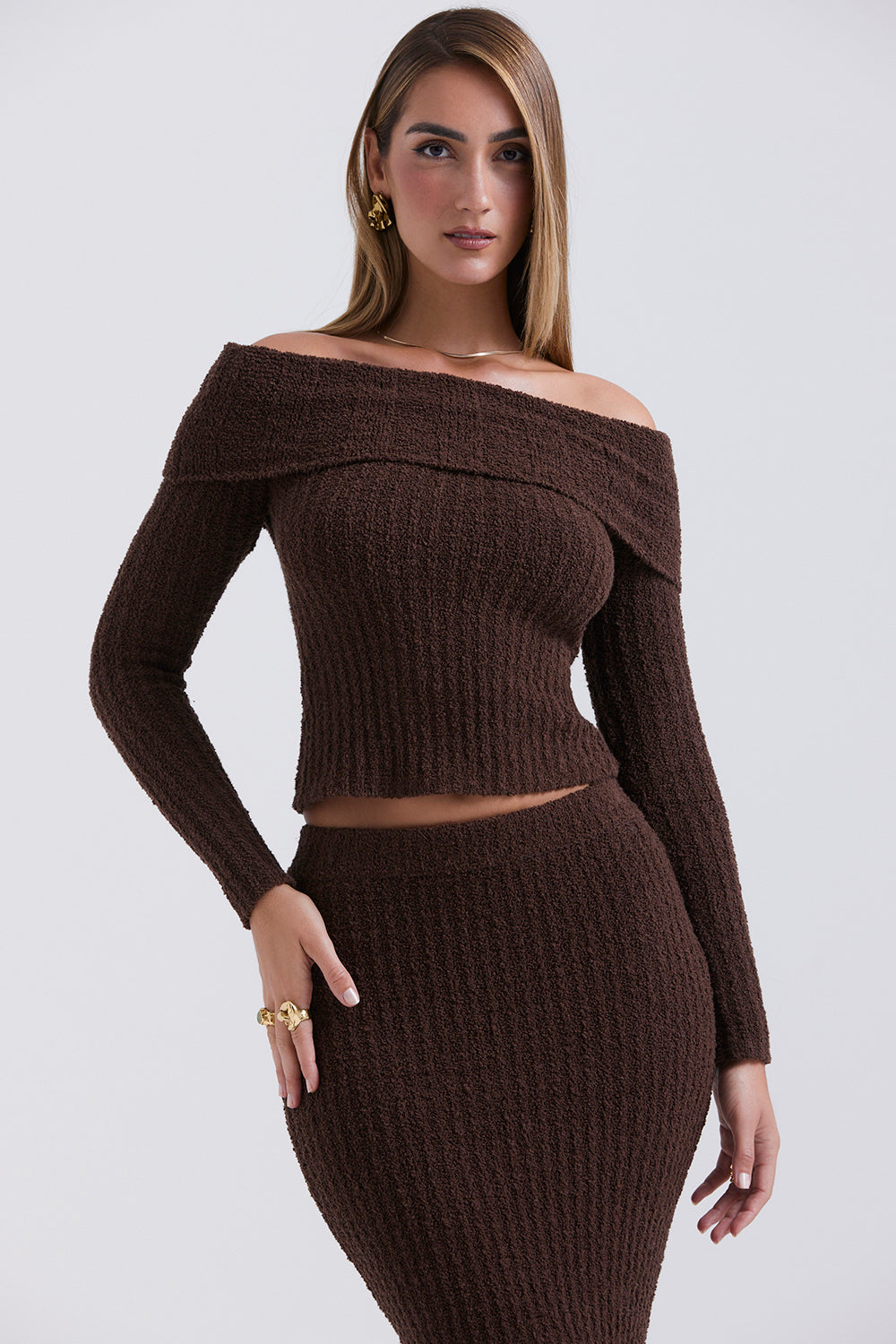 Haut en maille bouclée doux chocolat avec jupe longue en coton