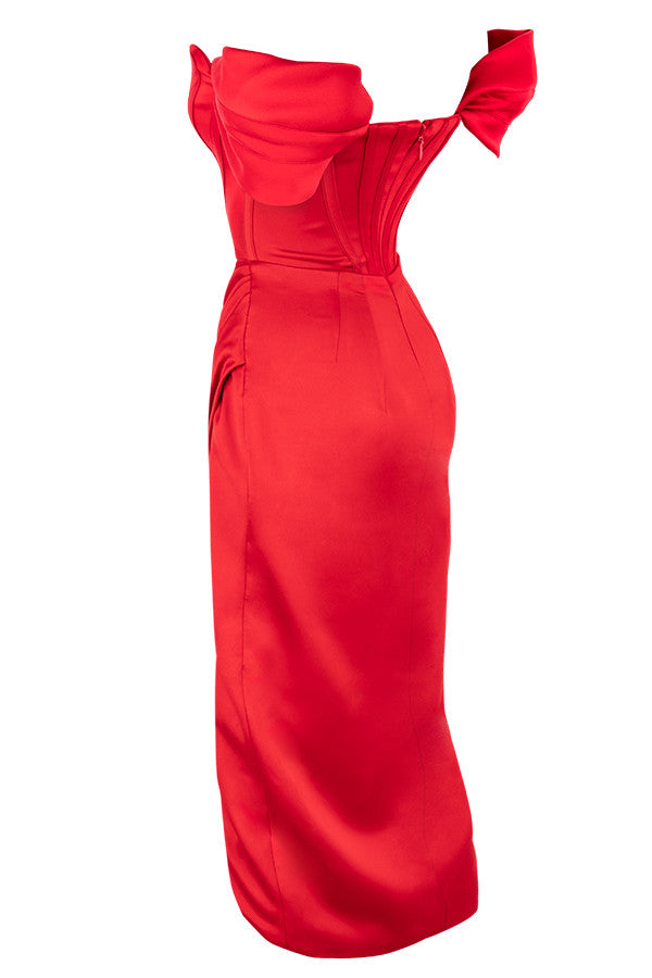 Robe en satin à épaules dénudées
