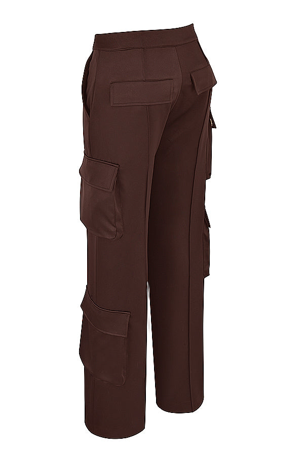 Corset long en satin chocolat avec pantalon cargo